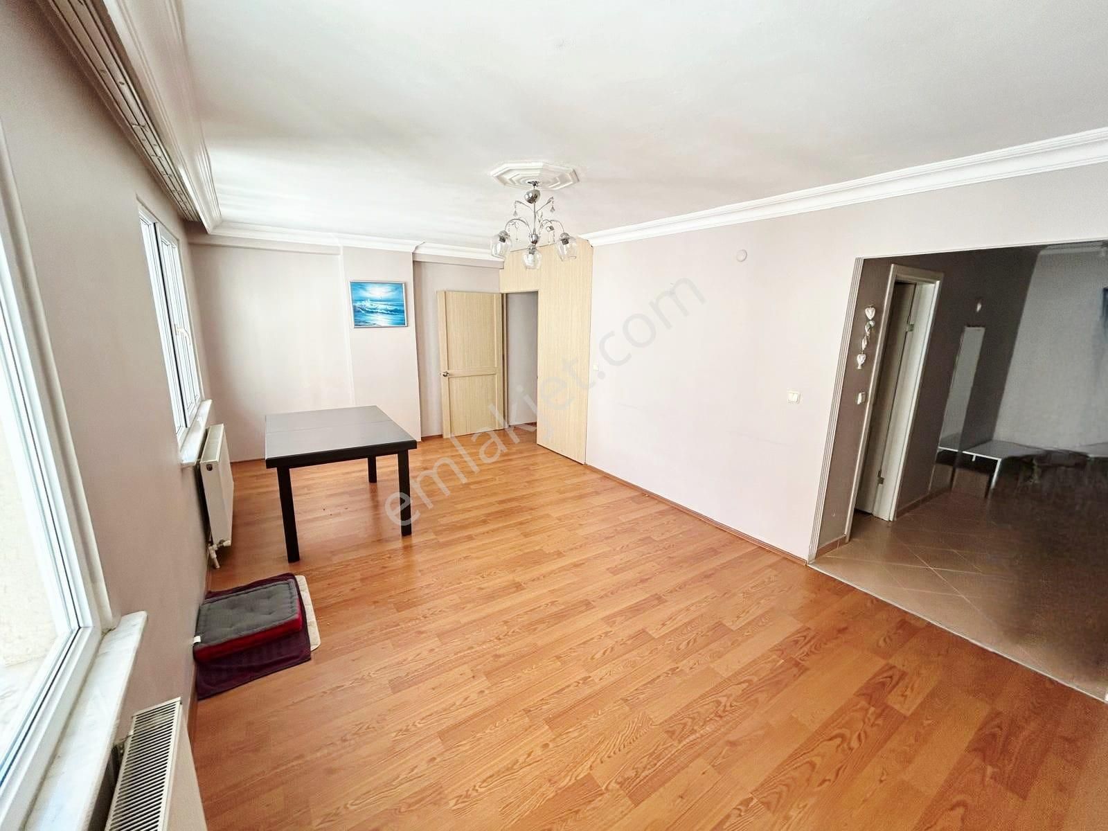 Çok Geniş Ve Kullanışlı Mtro Yakını 3+1 Dubleks - Görsel 8