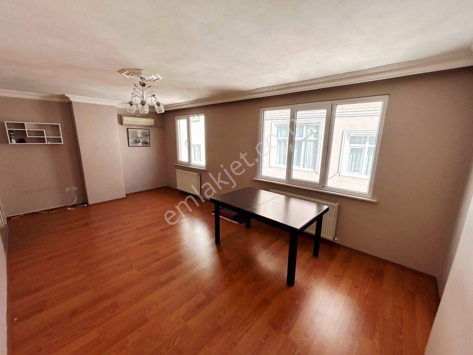 Çok Geniş Ve Kullanışlı Mtro Yakını 3+1 Dubleks - Görsel 12