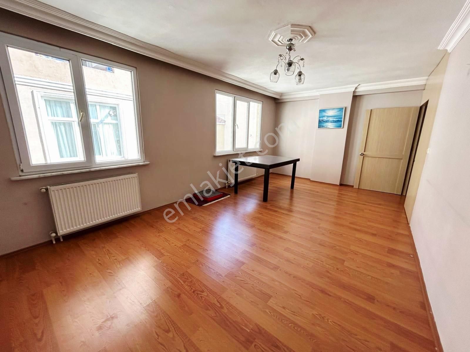 Çok Geniş Ve Kullanışlı Mtro Yakını 3+1 Dubleks - Görsel 9