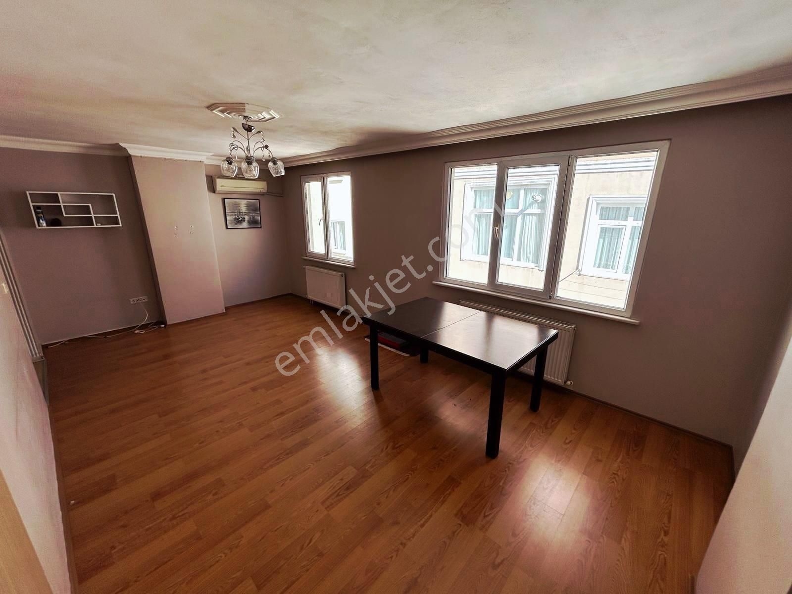 Çok Geniş Ve Kullanışlı Mtro Yakını 3+1 Dubleks - Görsel 11