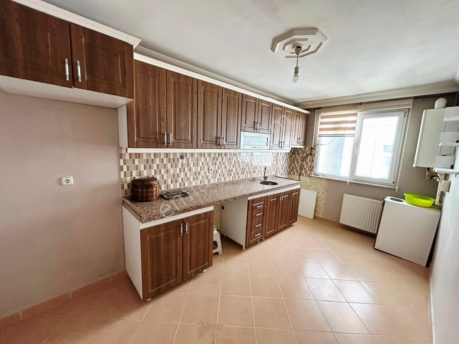 Çok Geniş Ve Kullanışlı Mtro Yakını 3+1 Dubleks - Görsel 6