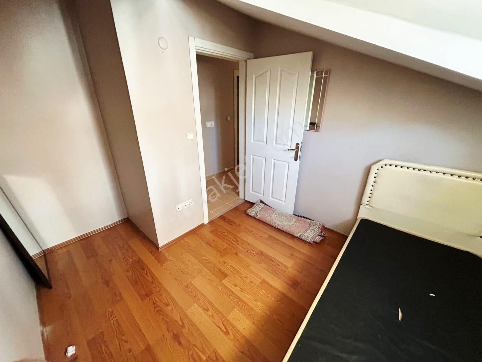 Çok Geniş Ve Kullanışlı Mtro Yakını 3+1 Dubleks - Görsel 20