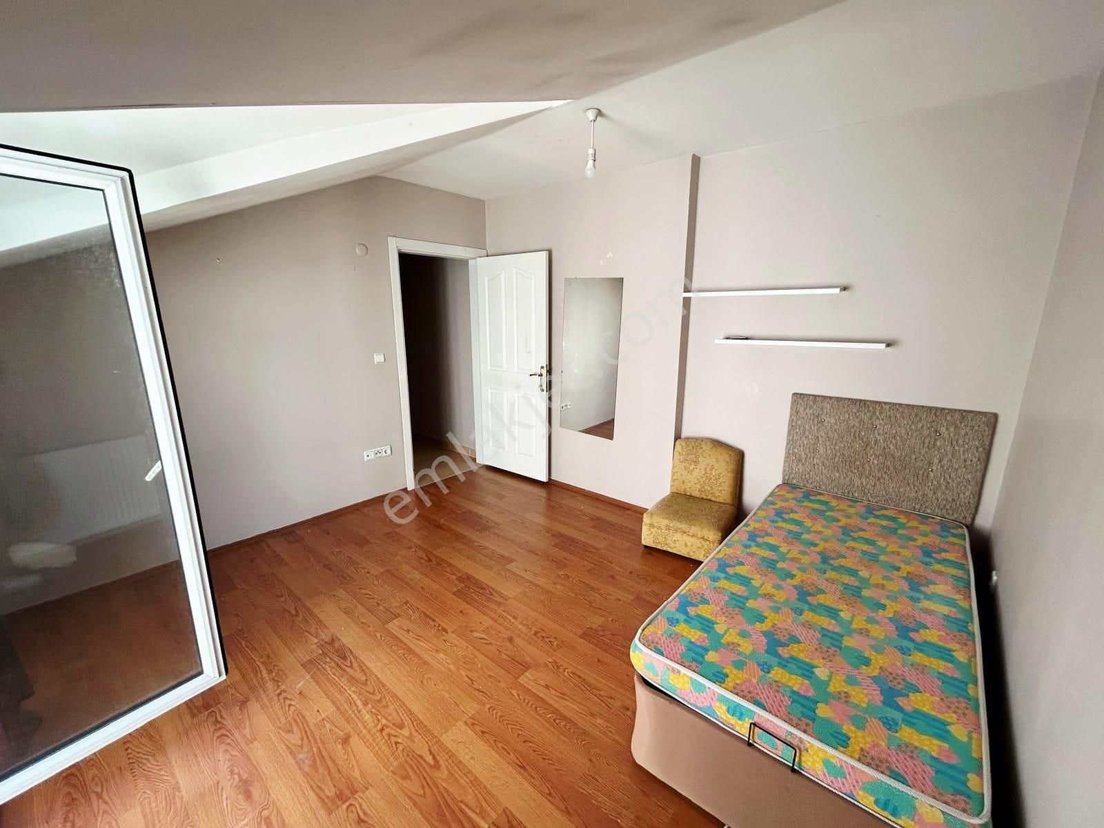 Çok Geniş Ve Kullanışlı Mtro Yakını 3+1 Dubleks - Görsel 27