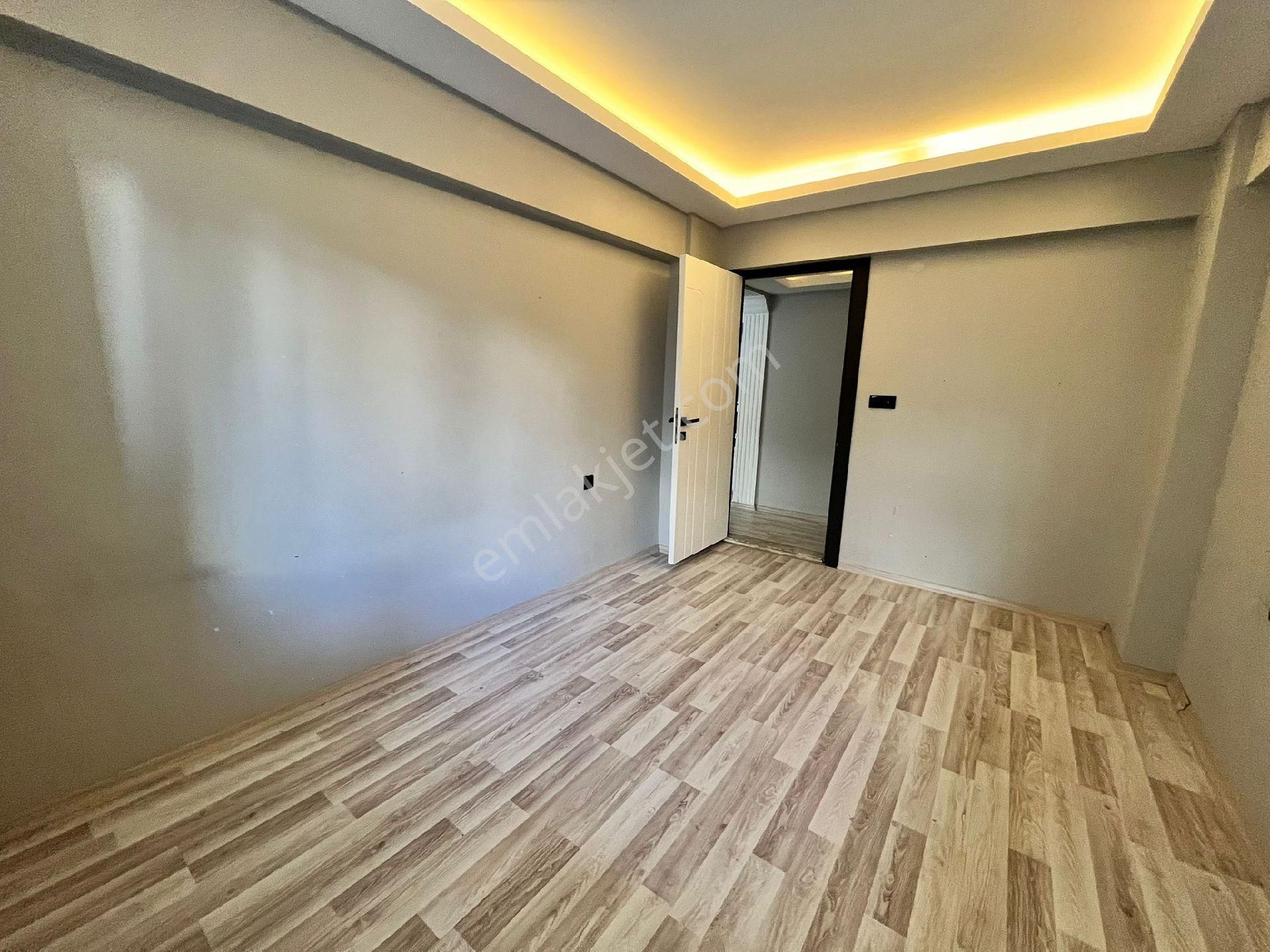 Kadınlar Denizinde Site İçi, Komple Tadilatlı 3+1 Daire Doğalgazlı - Görsel 4