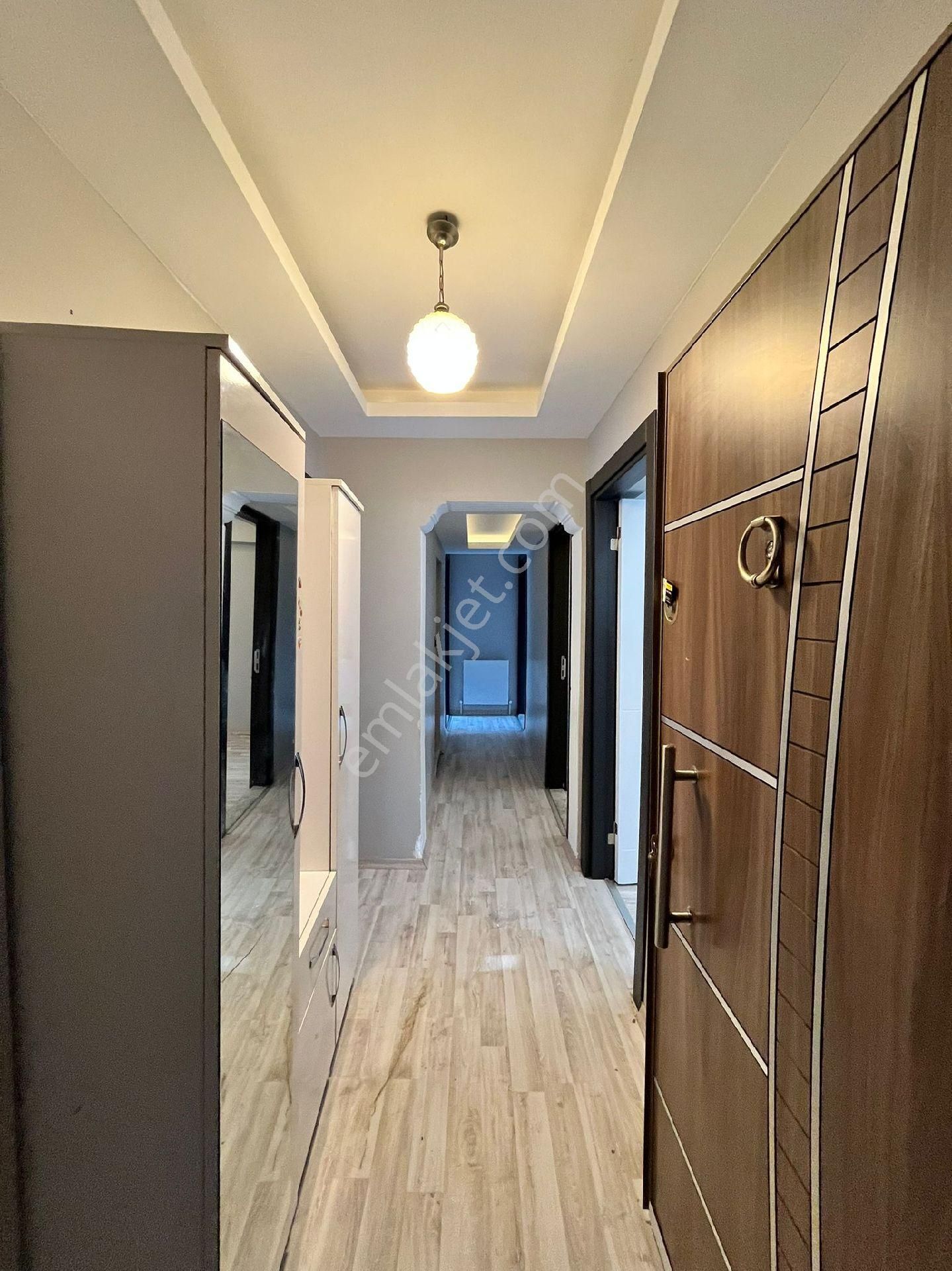 Kadınlar Denizinde Site İçi, Komple Tadilatlı 3+1 Daire Doğalgazlı - Görsel 13