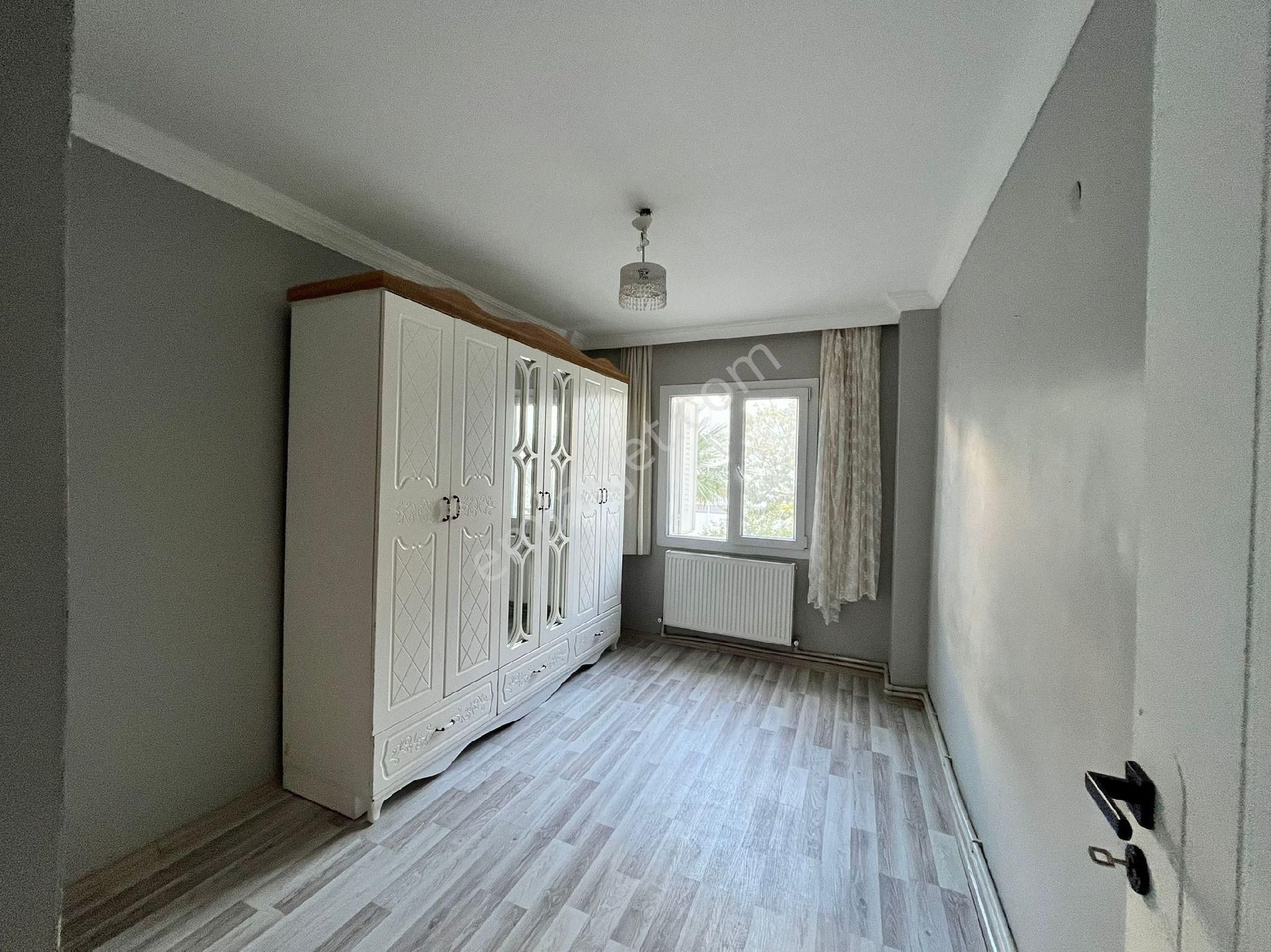 Kadınlar Denizinde Site İçi, Komple Tadilatlı 3+1 Daire Doğalgazlı - Görsel 10