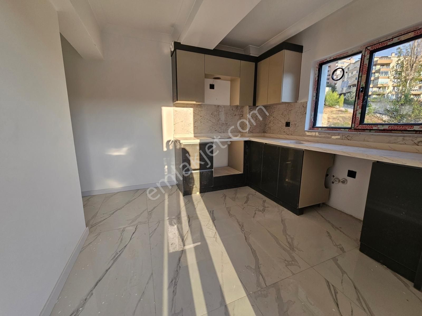 Şimşek Emlak Çankaya Akpınar Mh.konya Yolu Cph 110m2 2.kat 3+1 - Görsel 13