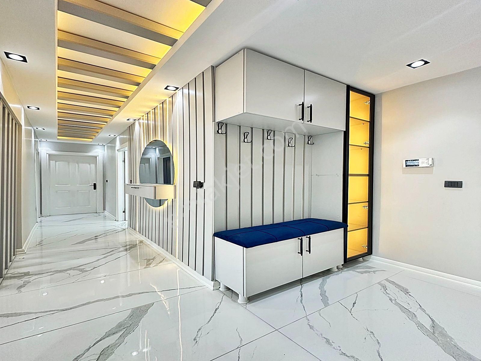 Havuzlu Güvenlikli Site İçinde 150m2 3+1 Acil Satılık Daire !!! - Görsel 8