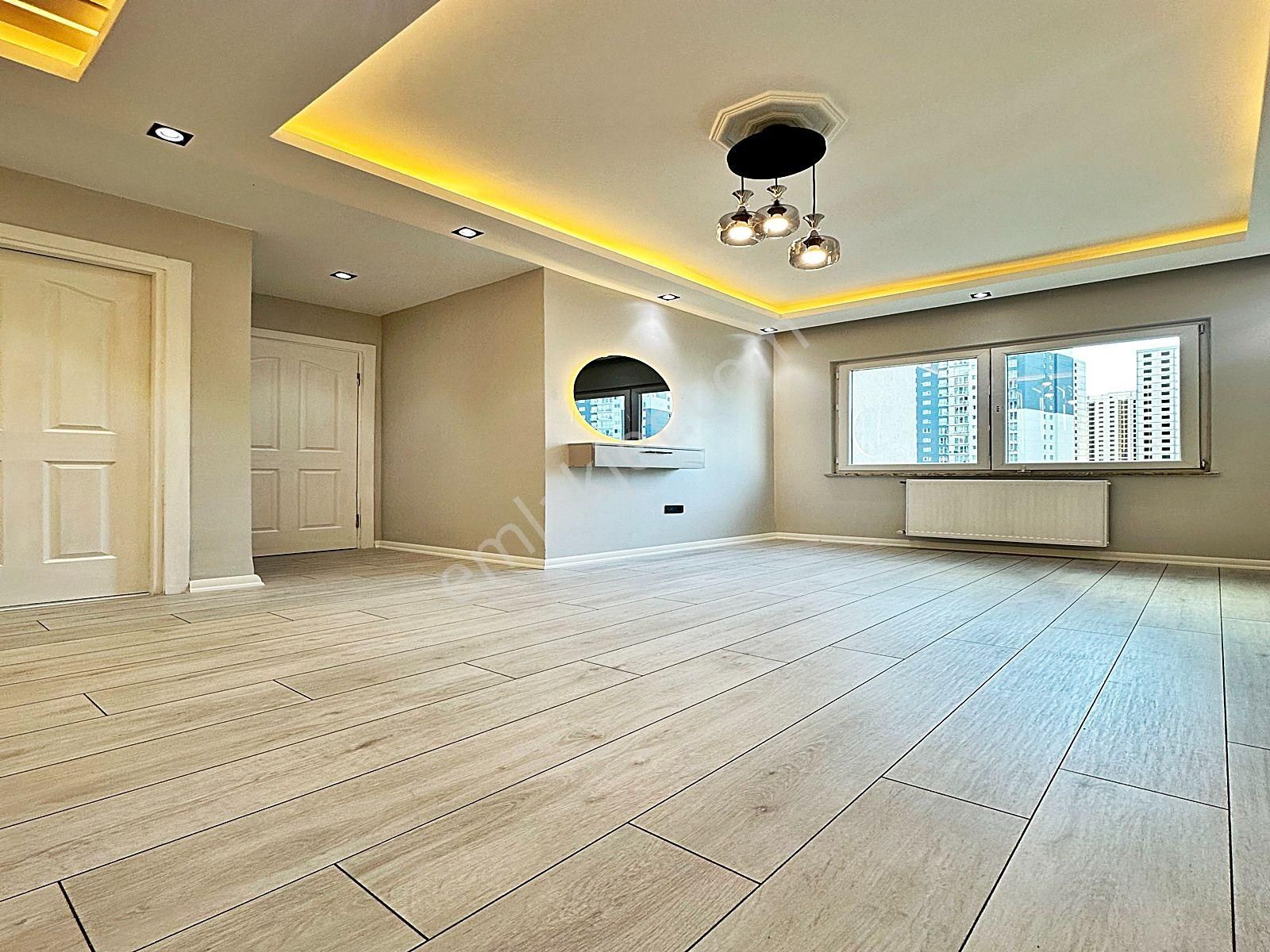 Havuzlu Güvenlikli Site İçinde 150m2 3+1 Acil Satılık Daire !!! - Görsel 3