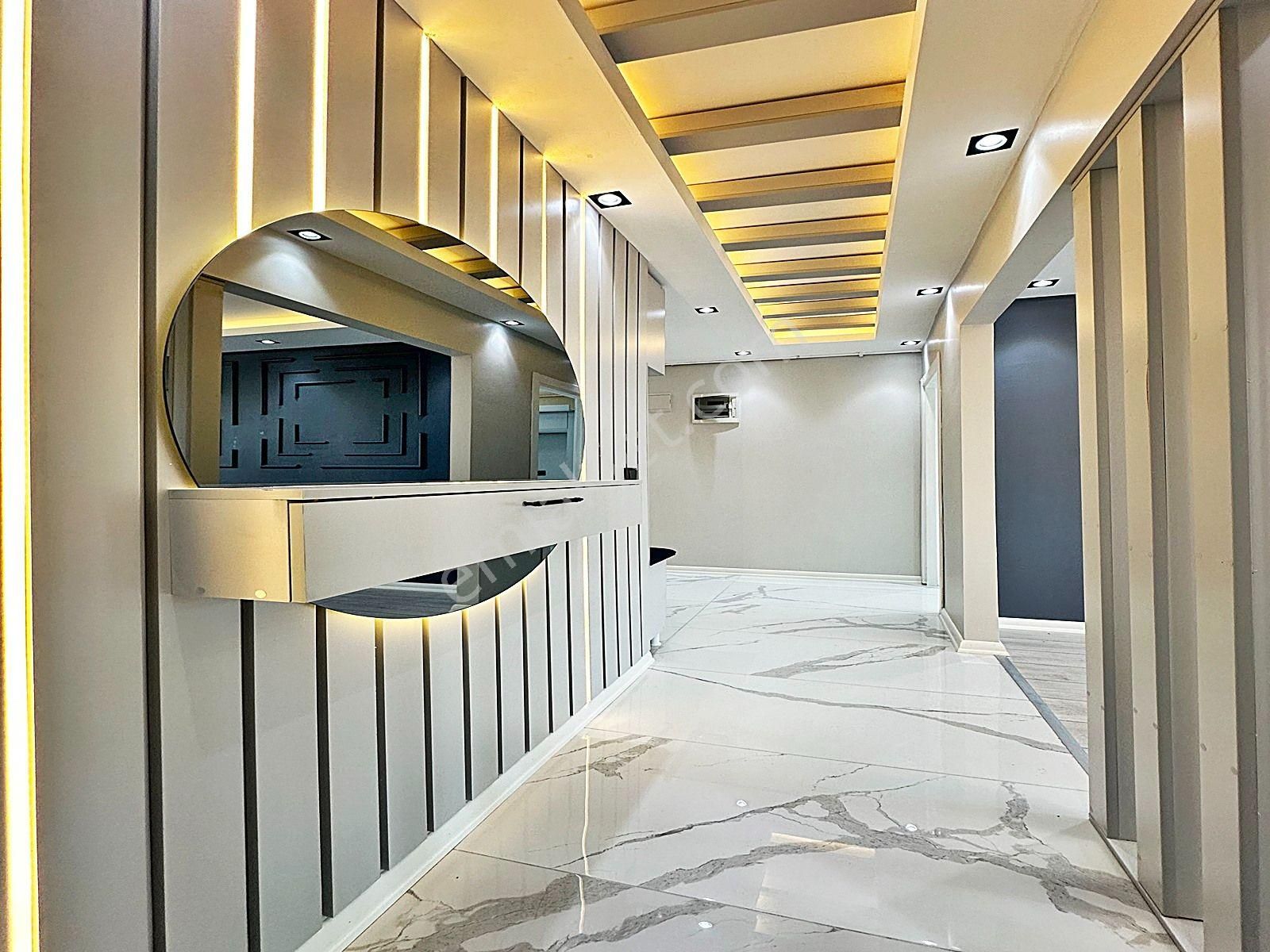 Havuzlu Güvenlikli Site İçinde 150m2 3+1 Acil Satılık Daire !!! - Görsel 10