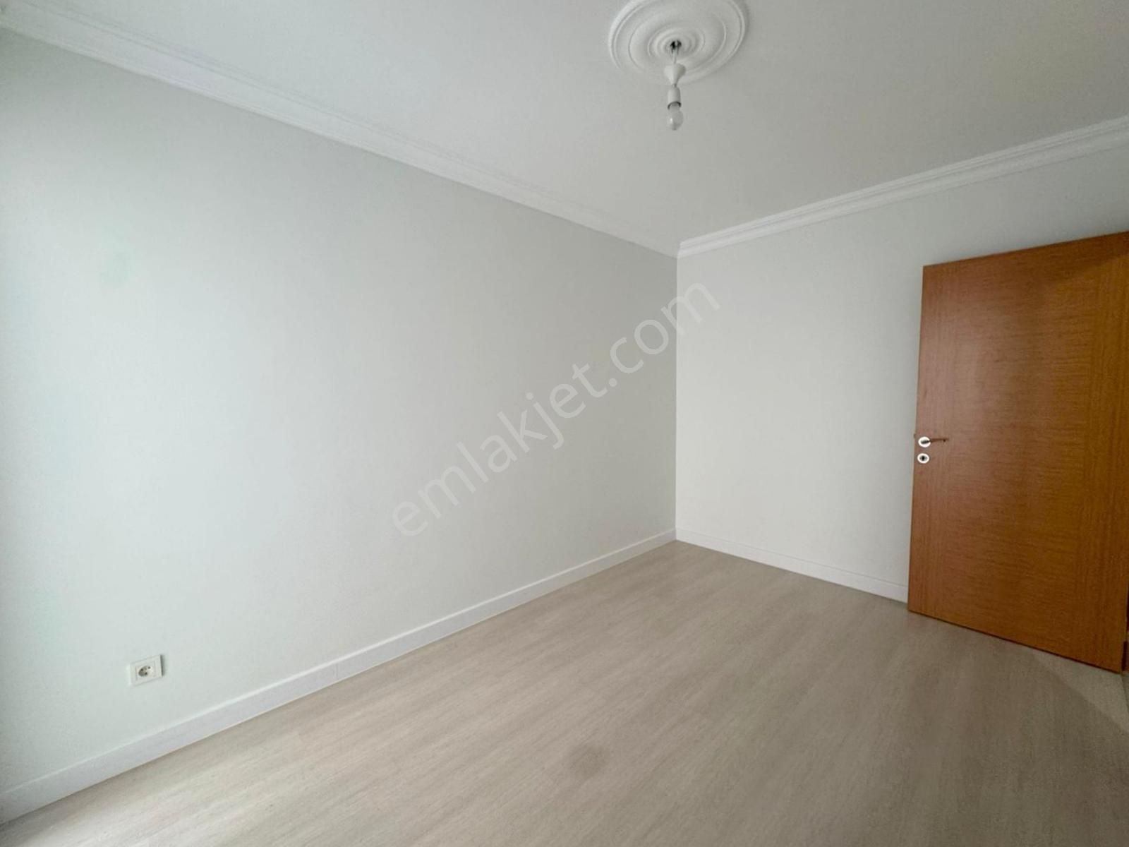 Mertcan'dan Dumlupınar Mah. İskanlı Teraslı 3+1 Daire - Görsel 10