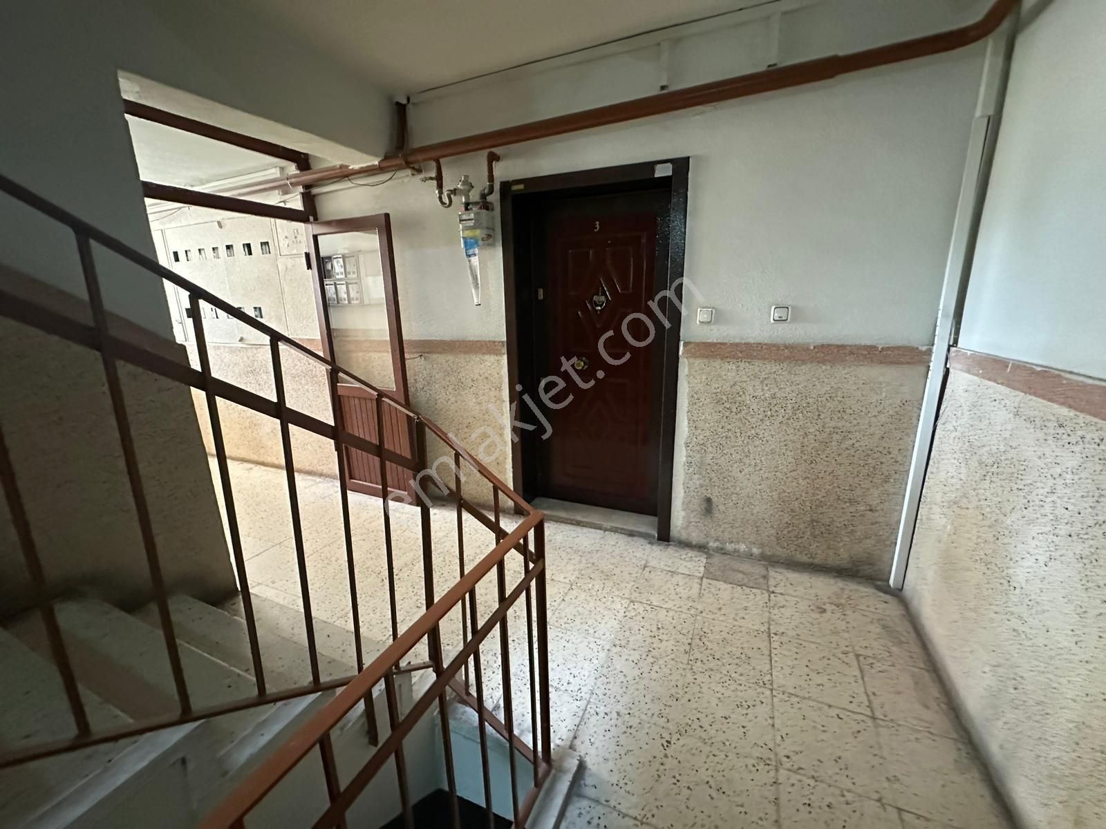 Yunus Emre Cad. Mantolamalı Bina 3+1 Bağımsız Oturuma Hazır - Görsel 3