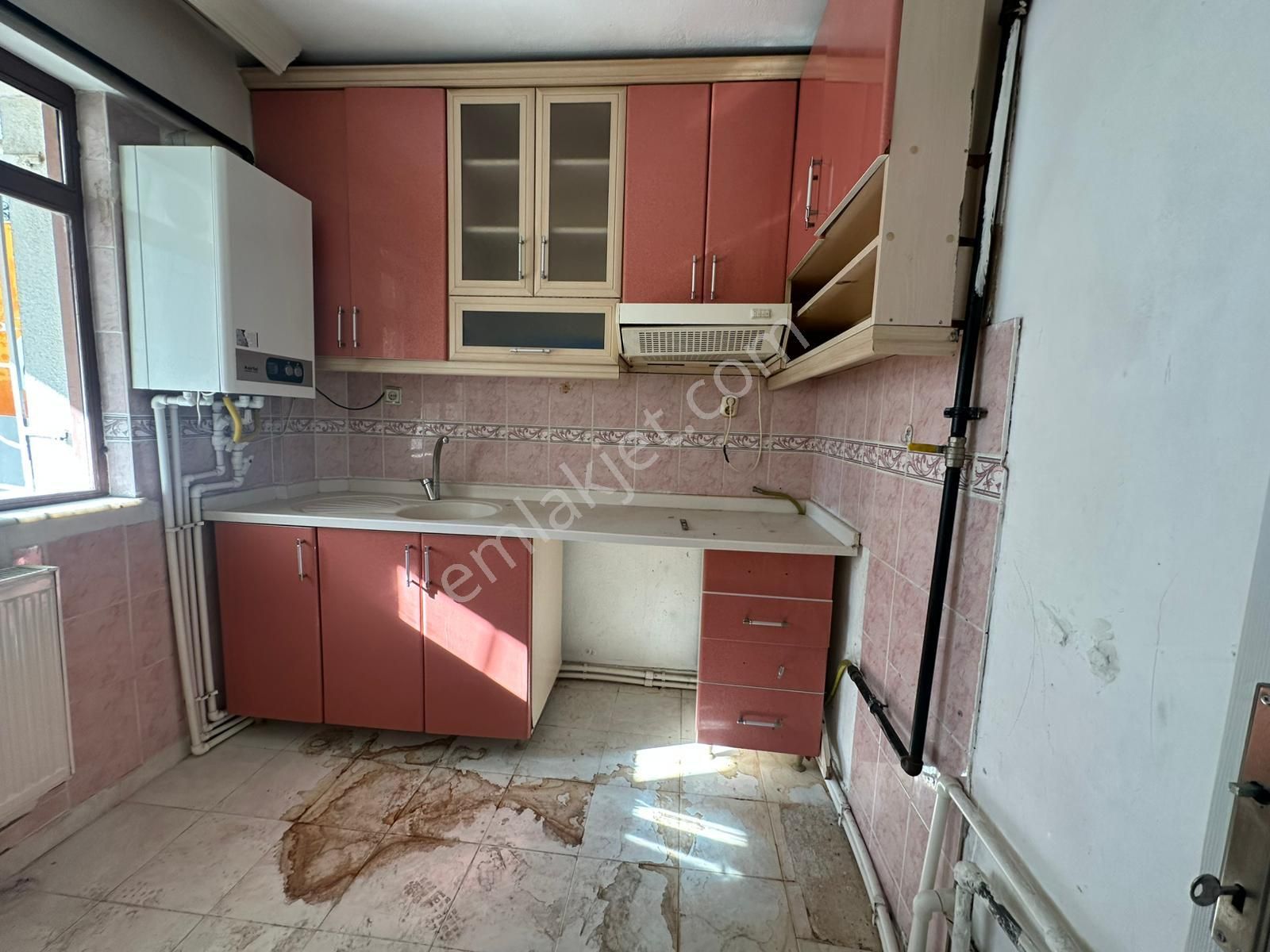 Yunus Emre Cad. Mantolamalı Bina 3+1 Bağımsız Oturuma Hazır - Görsel 15