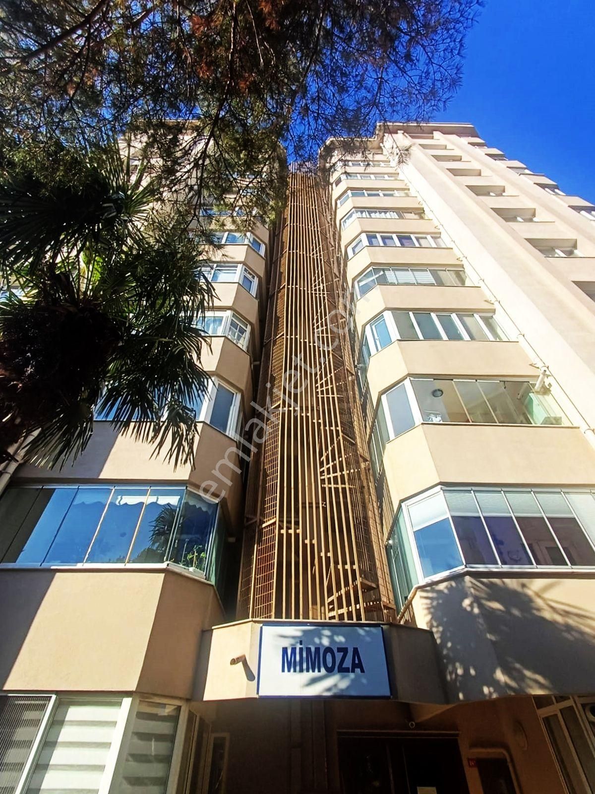 Mertcan Dan Yakakent Sitesinde Arakat 3+1 Kapalı Balkonlu Fırsat