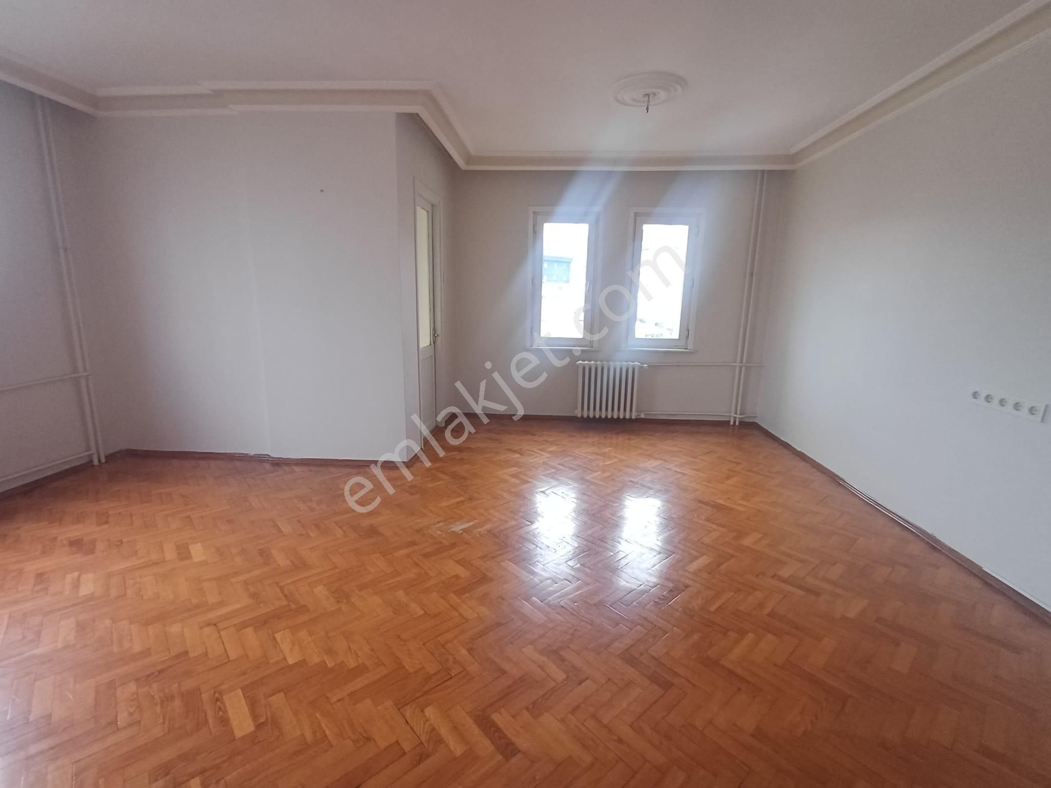 Mertcan Dan Yakakent Sitesinde Arakat 3+1 Kapalı Balkonlu Fırsat - Görsel 4