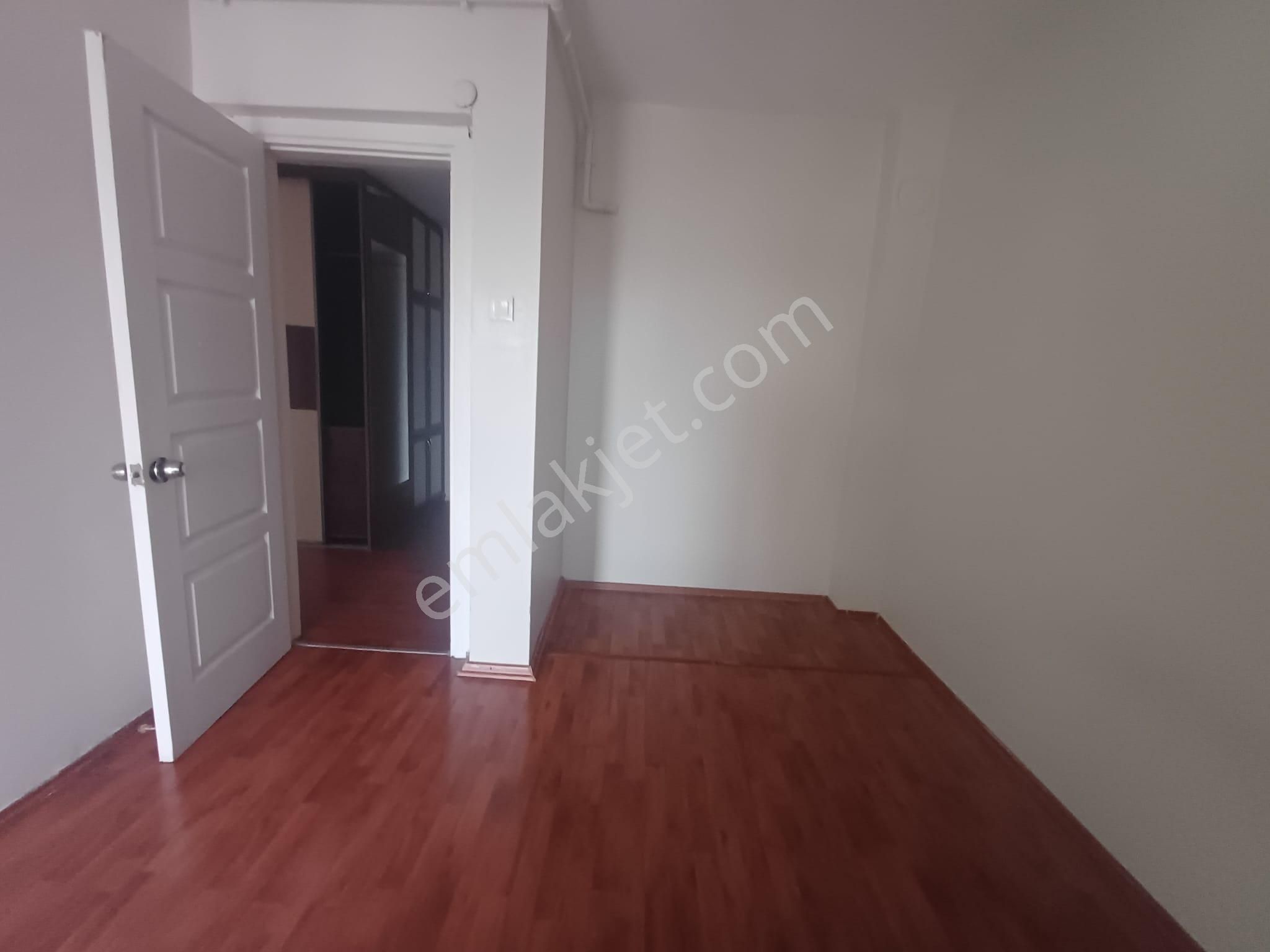 Mertcan Dan Yakakent Sitesinde Arakat 3+1 Kapalı Balkonlu Fırsat - Görsel 14