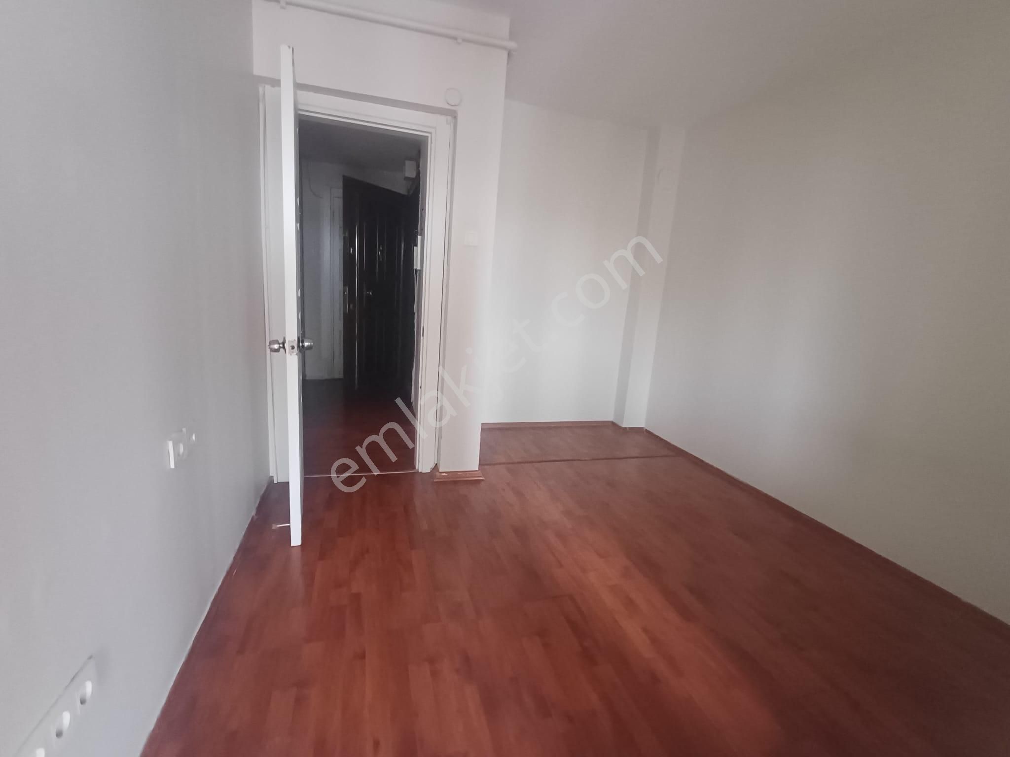 Mertcan Dan Yakakent Sitesinde Arakat 3+1 Kapalı Balkonlu Fırsat - Görsel 13