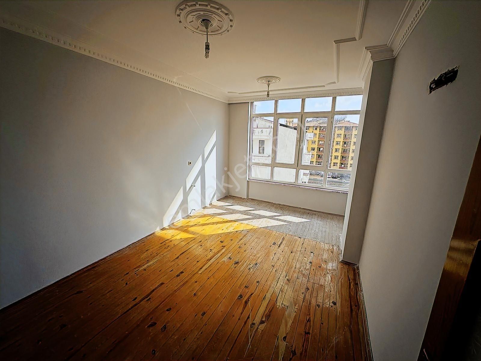 Fmk Real Estateden Satılık 2+1 Fırsat Daire !!!!!! - Görsel 3