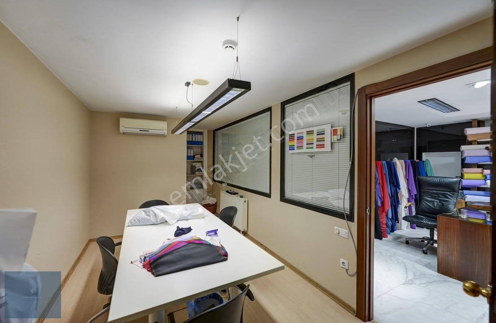 Nişantaşı'nda İşlek Noktada Kiracısız Geniş Kullanımlı Dükkan - Görsel 11