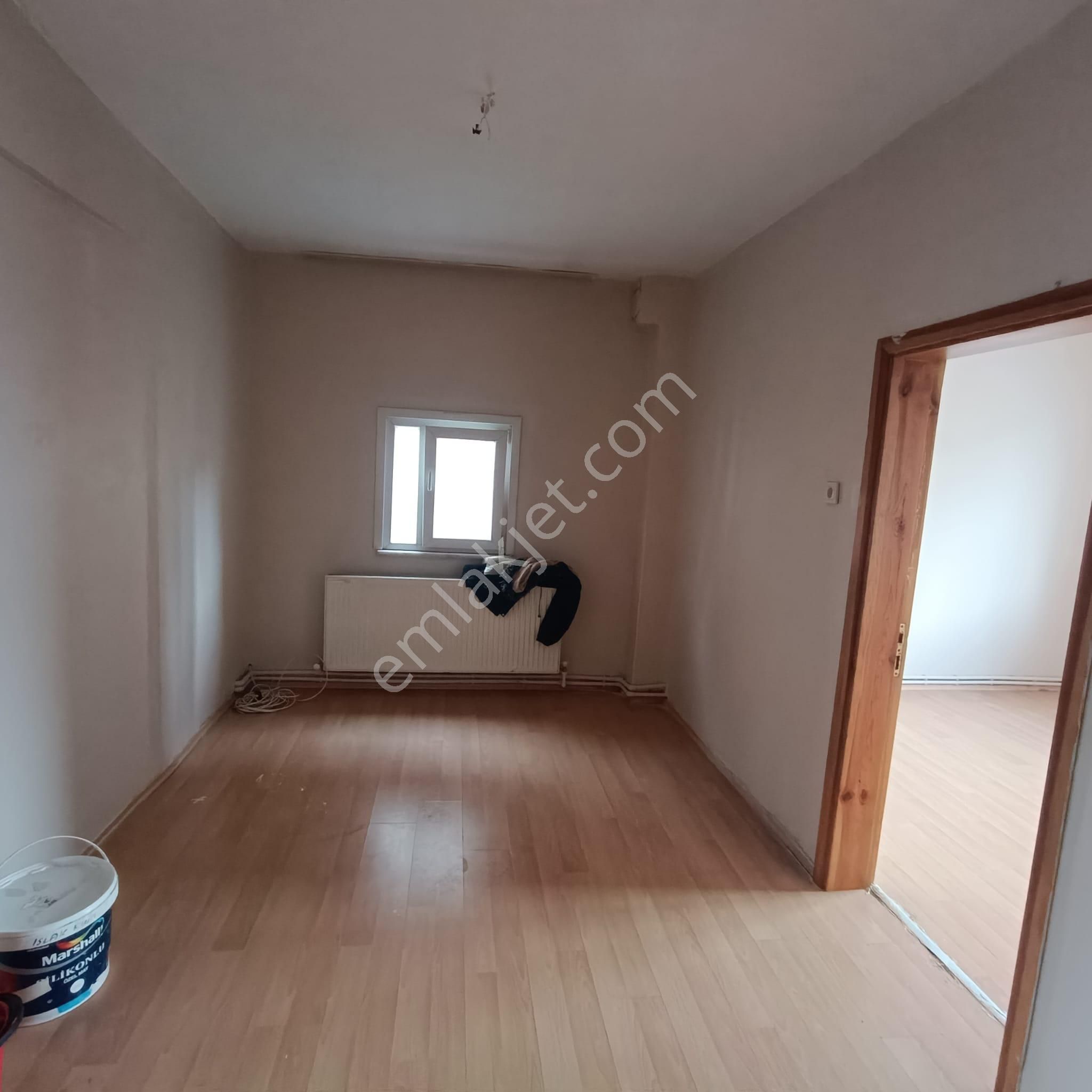 Bayrampaşa Orta Mahalle 3+1 Kat 2 Kombi Parke Çift Wc Yabancı Uyruklu İçin Uygun Değildir - Görsel 4