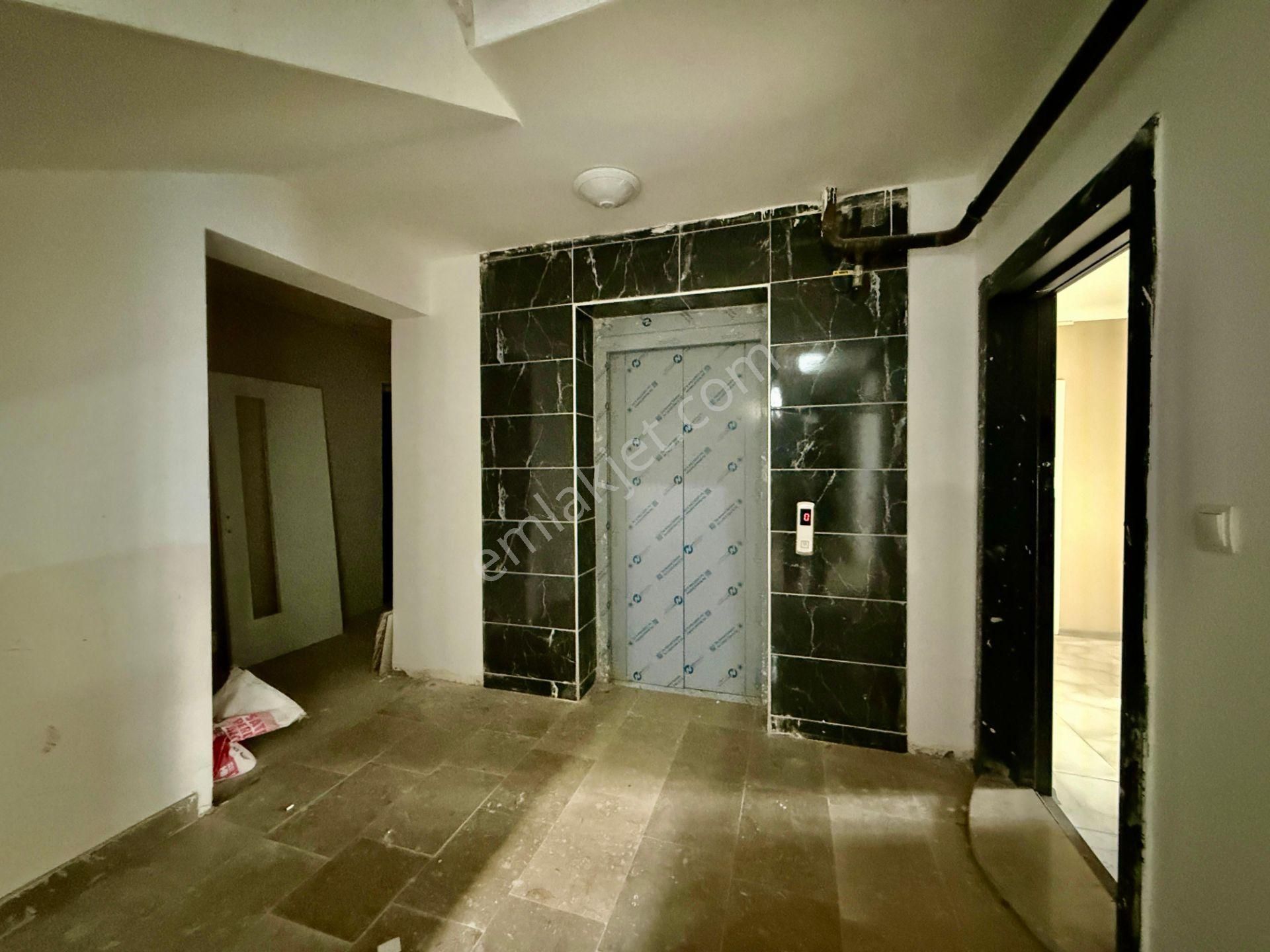 Kalecik Emlak'tan Yeni Binada Çift Asansörlü 1.kat Önü Açık 3+1 - Görsel 27