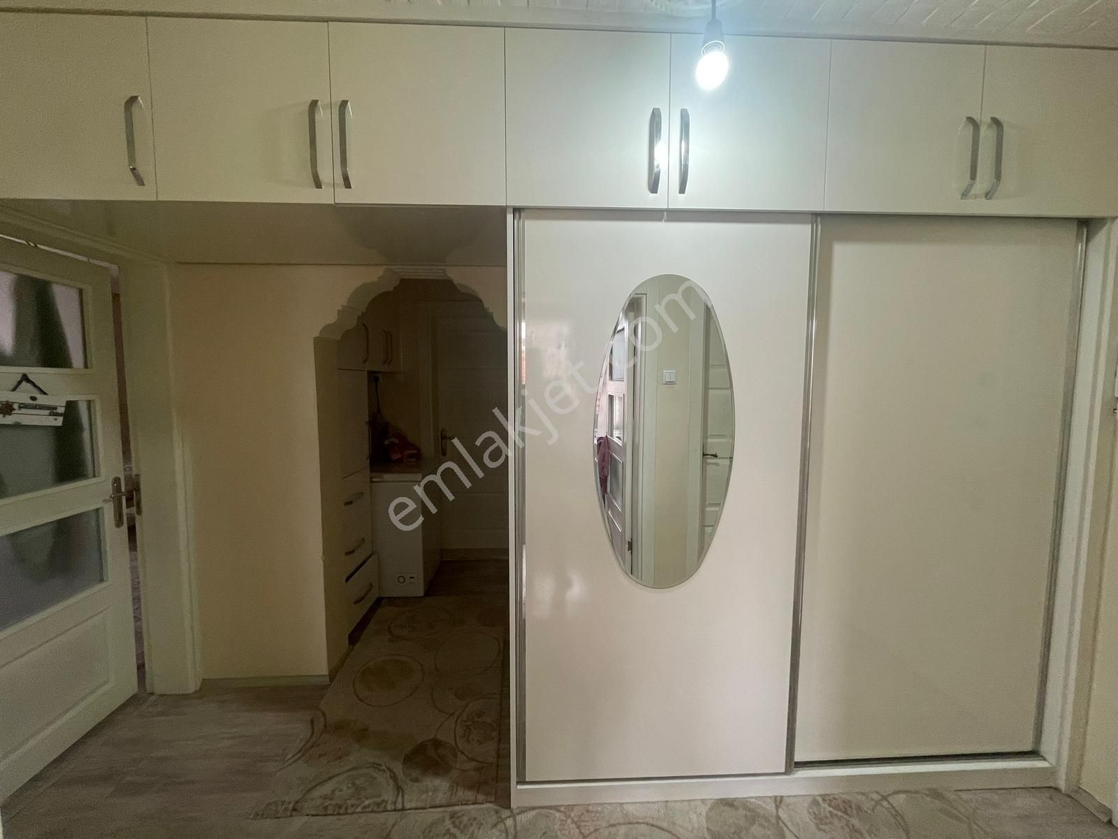 Afyon Üçok Emlaktan Kanlıca Mah Satılık Arakat 2+1 Temiz Bakımlı Daire - Görsel 9