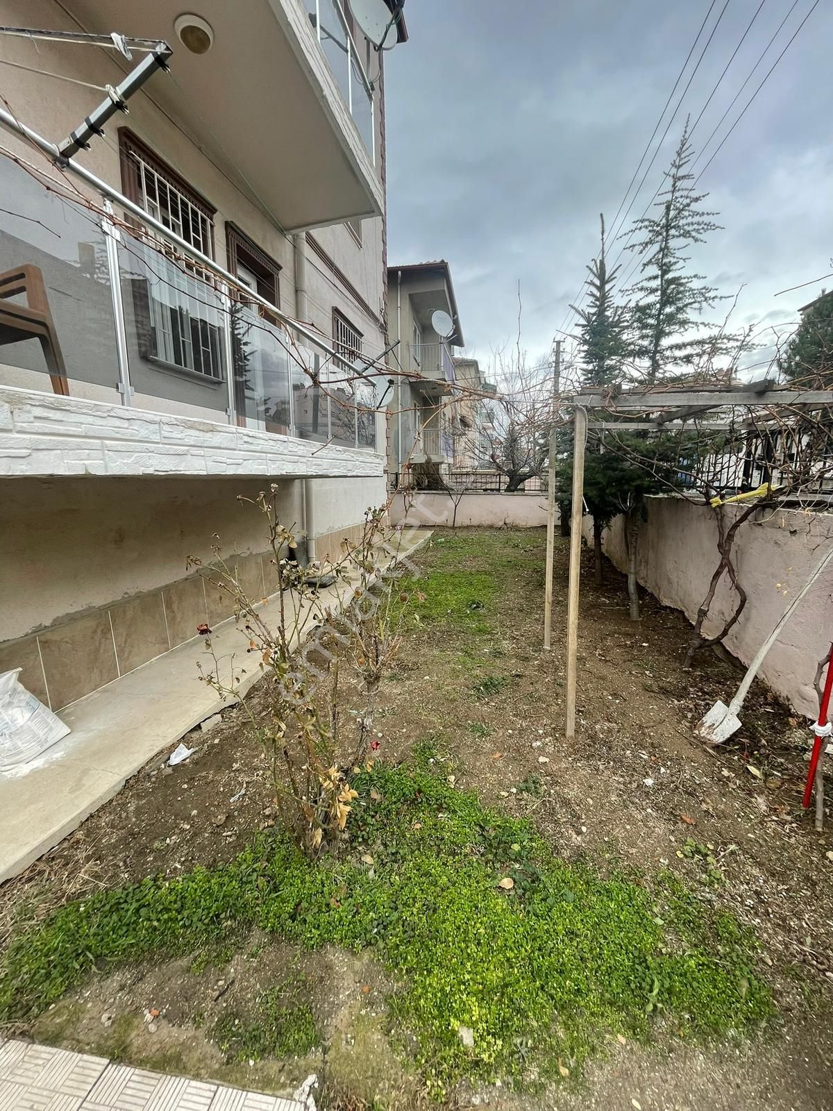 Afyon Üçok Emlaktan Kanlıca Mah Satılık Arakat 2+1 Temiz Bakımlı Daire - Görsel 3