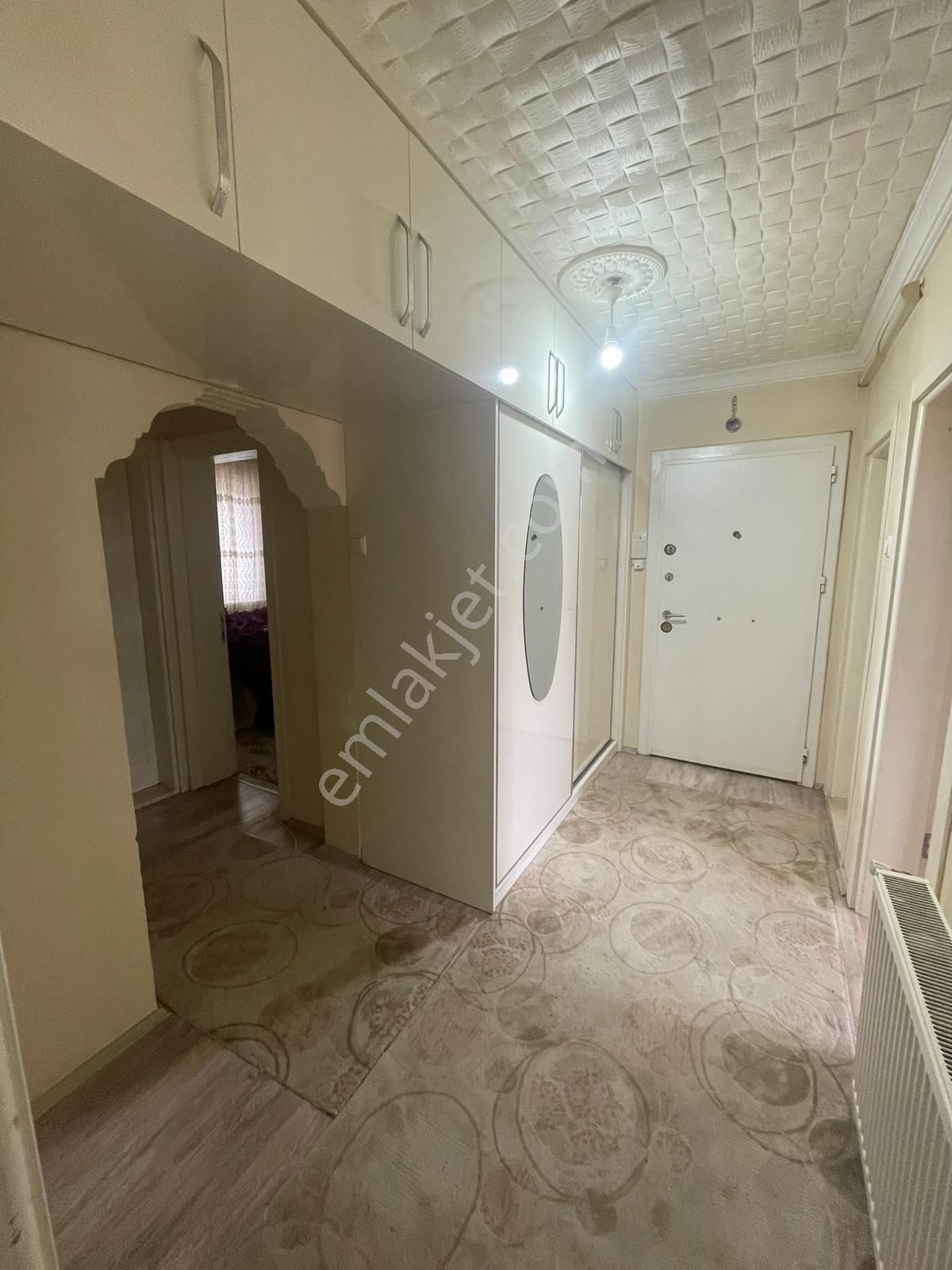 Afyon Üçok Emlaktan Kanlıca Mah Satılık Arakat 2+1 Temiz Bakımlı Daire - Görsel 7