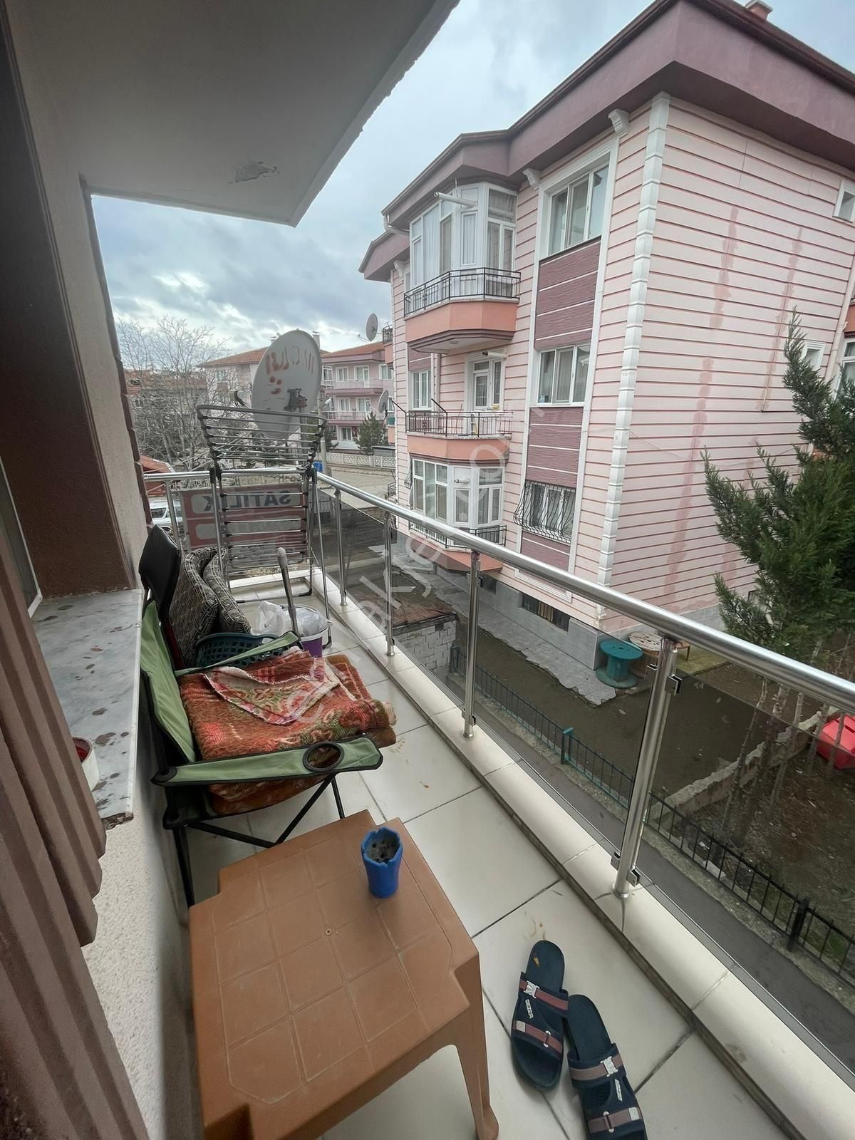 Afyon Üçok Emlaktan Kanlıca Mah Satılık Arakat 2+1 Temiz Bakımlı Daire - Görsel 24