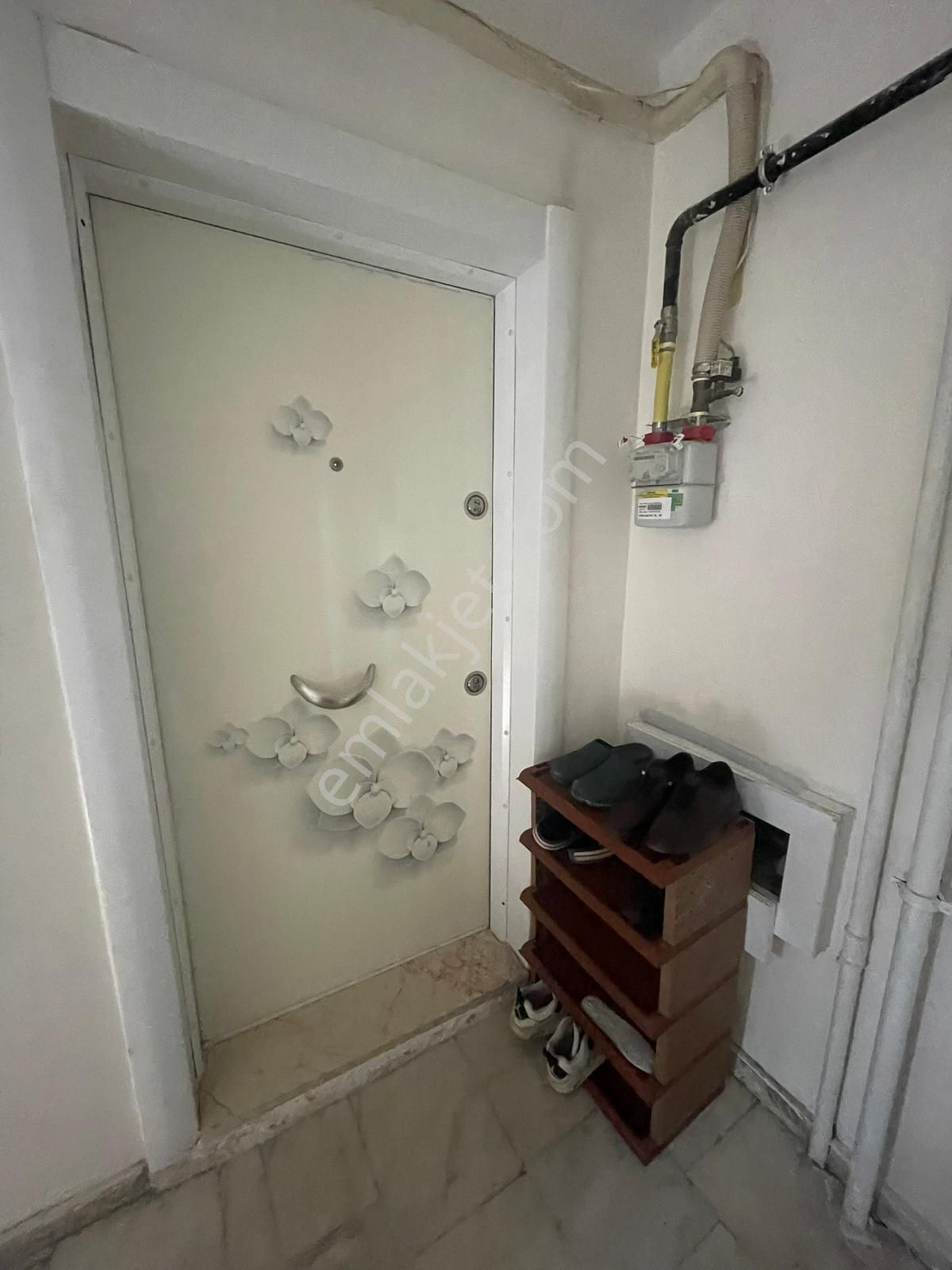 Afyon Üçok Emlaktan Kanlıca Mah Satılık Arakat 2+1 Temiz Bakımlı Daire - Görsel 6