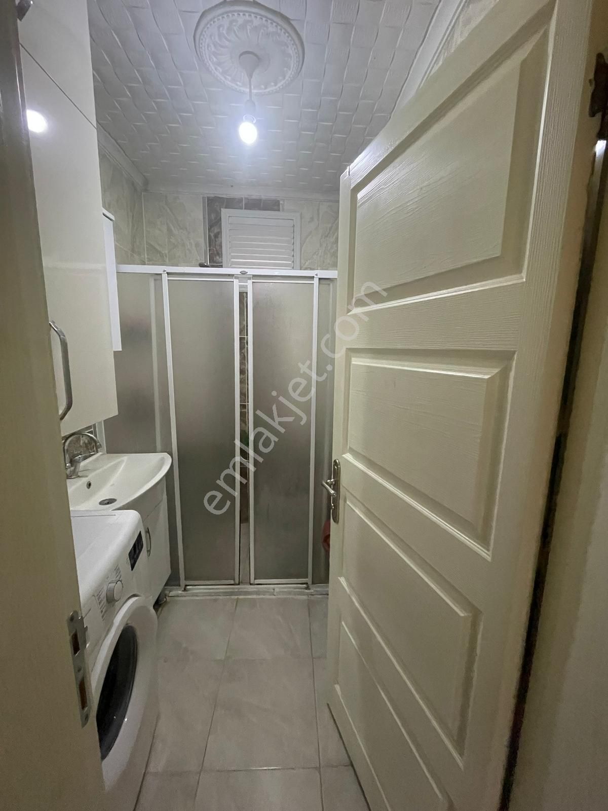 Afyon Üçok Emlaktan Kanlıca Mah Satılık Arakat 2+1 Temiz Bakımlı Daire - Görsel 12