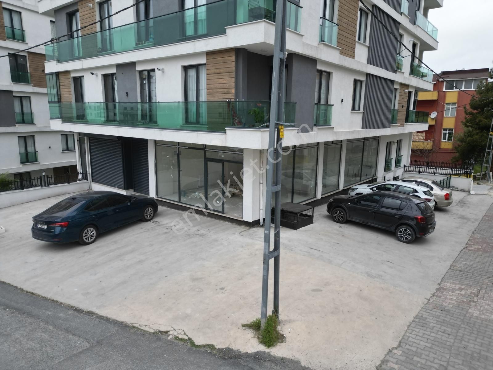 Güncel Muhteşem Kdv Avantajlı 2 Katlı Kullanışlı 150m2 Dükkan