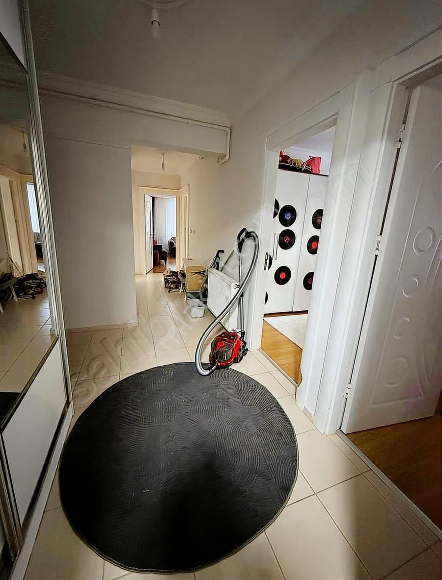 Gazi Mahallesinde Geniş 2+1 Kiralık Daire - Görsel 7