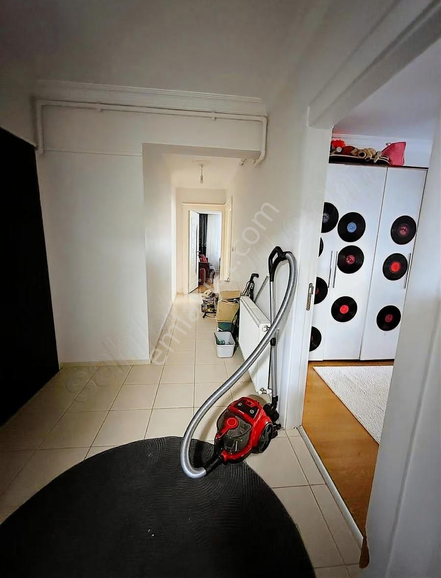 Gazi Mahallesinde Geniş 2+1 Kiralık Daire - Görsel 4