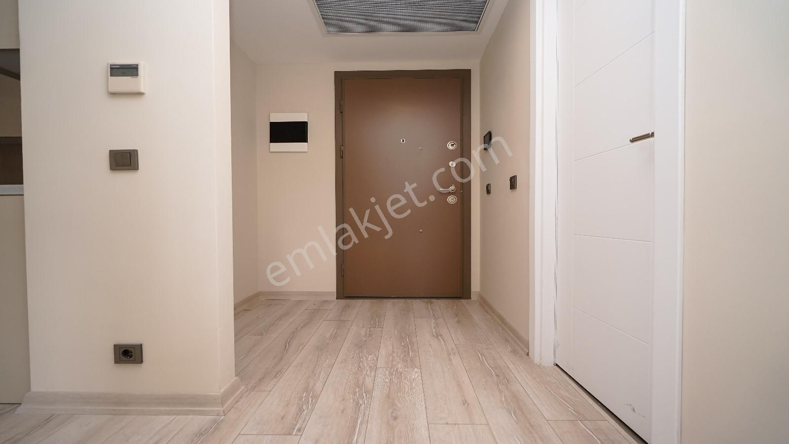 Esenyurt Ardıçlı Mahallesinde Modern Site İçerisinde Arakat 1+1 Daire - Görsel 24