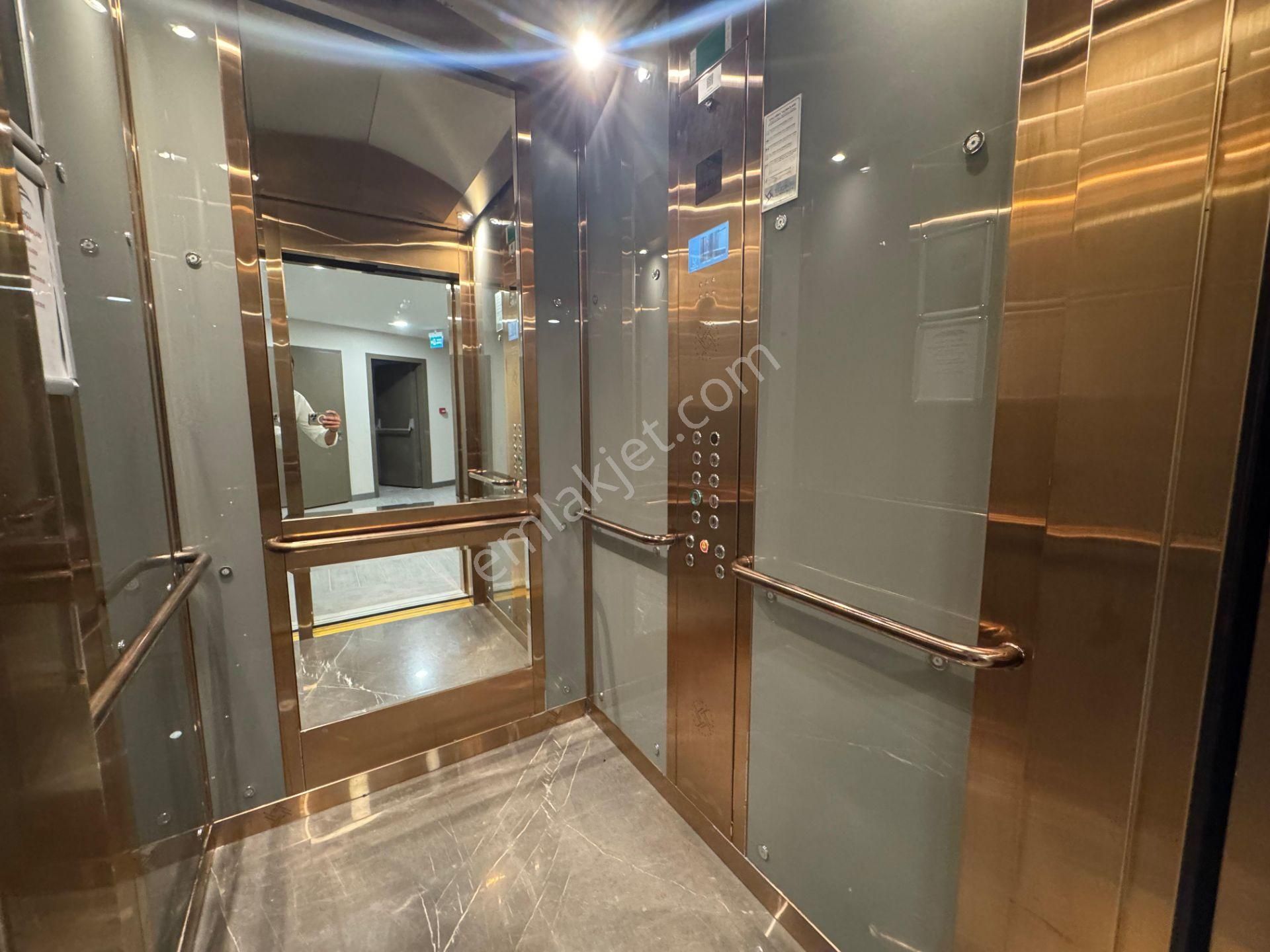 Esenyurt Ardıçlı Mahallesinde Modern Site İçerisinde Arakat 1+1 Daire - Görsel 10