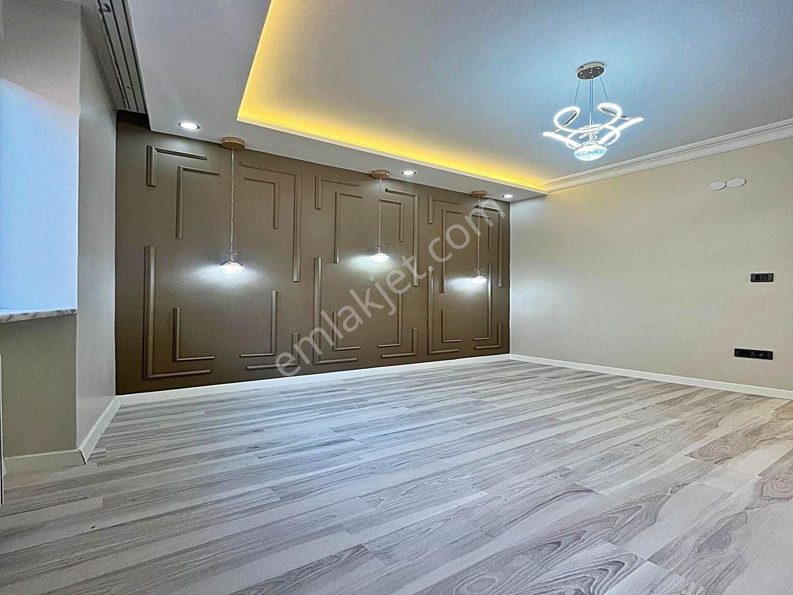 Bağlarçeşme Mahallesinde Çift Balkonlu Minimal Dekorlu Geniş Arakat 2+1 Daire - Görsel 6