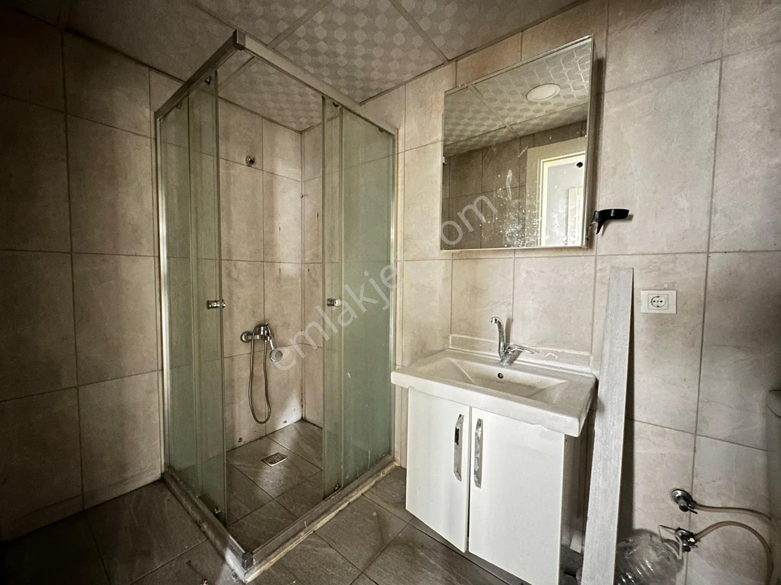 Muradiye Mahallesinde Site İçerisinde 2+1 Satılık Daire - Görsel 12