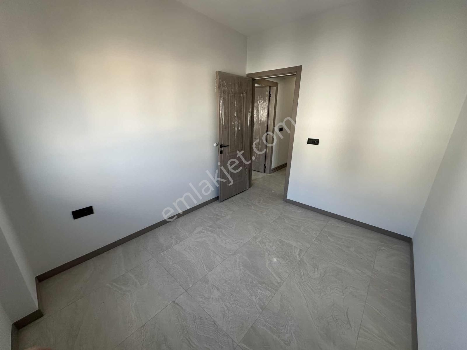 Şemikler'de Lüks 3+1 Ebeveyn Banyolu Daireler (takasa Açık) - Görsel 2