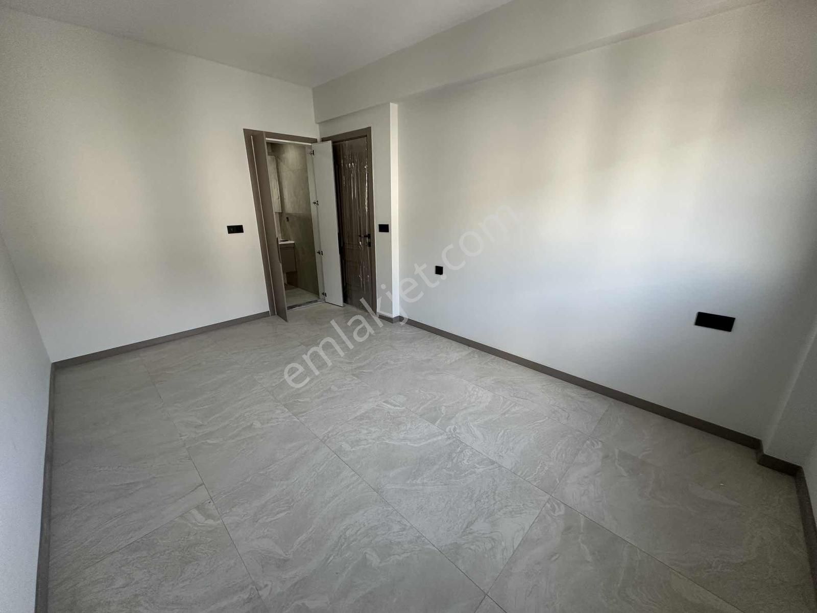 Şemikler'de Lüks 3+1 Ebeveyn Banyolu Daireler (takasa Açık) - Görsel 25