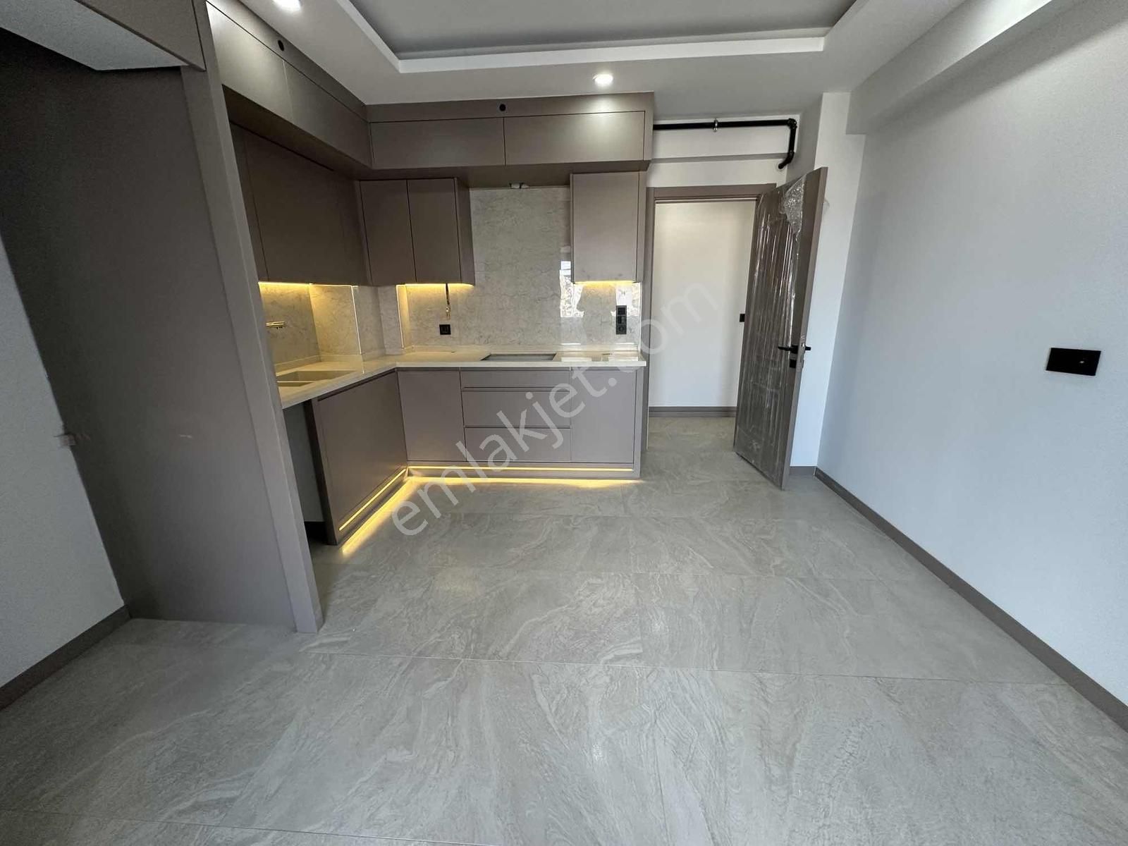 Şemikler'de Lüks 3+1 Ebeveyn Banyolu Daireler (takasa Açık) - Görsel 18