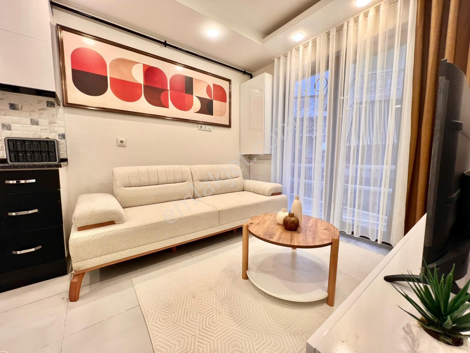 Arakat Sıfır Eşyalı Yatırımlık Merkezi Konumda 1+1 Satılık Apart - Görsel 25