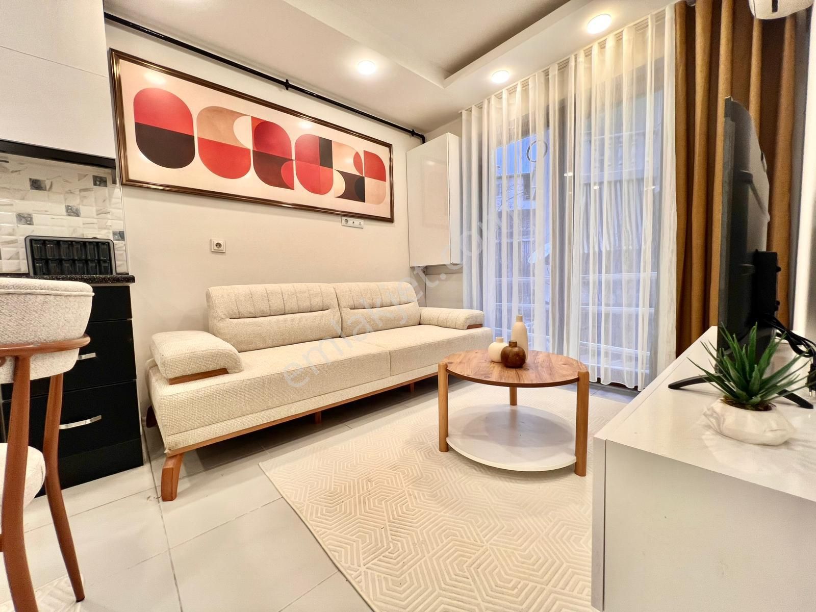 Arakat Sıfır Eşyalı Yatırımlık Merkezi Konumda 1+1 Satılık Apart - Görsel 7