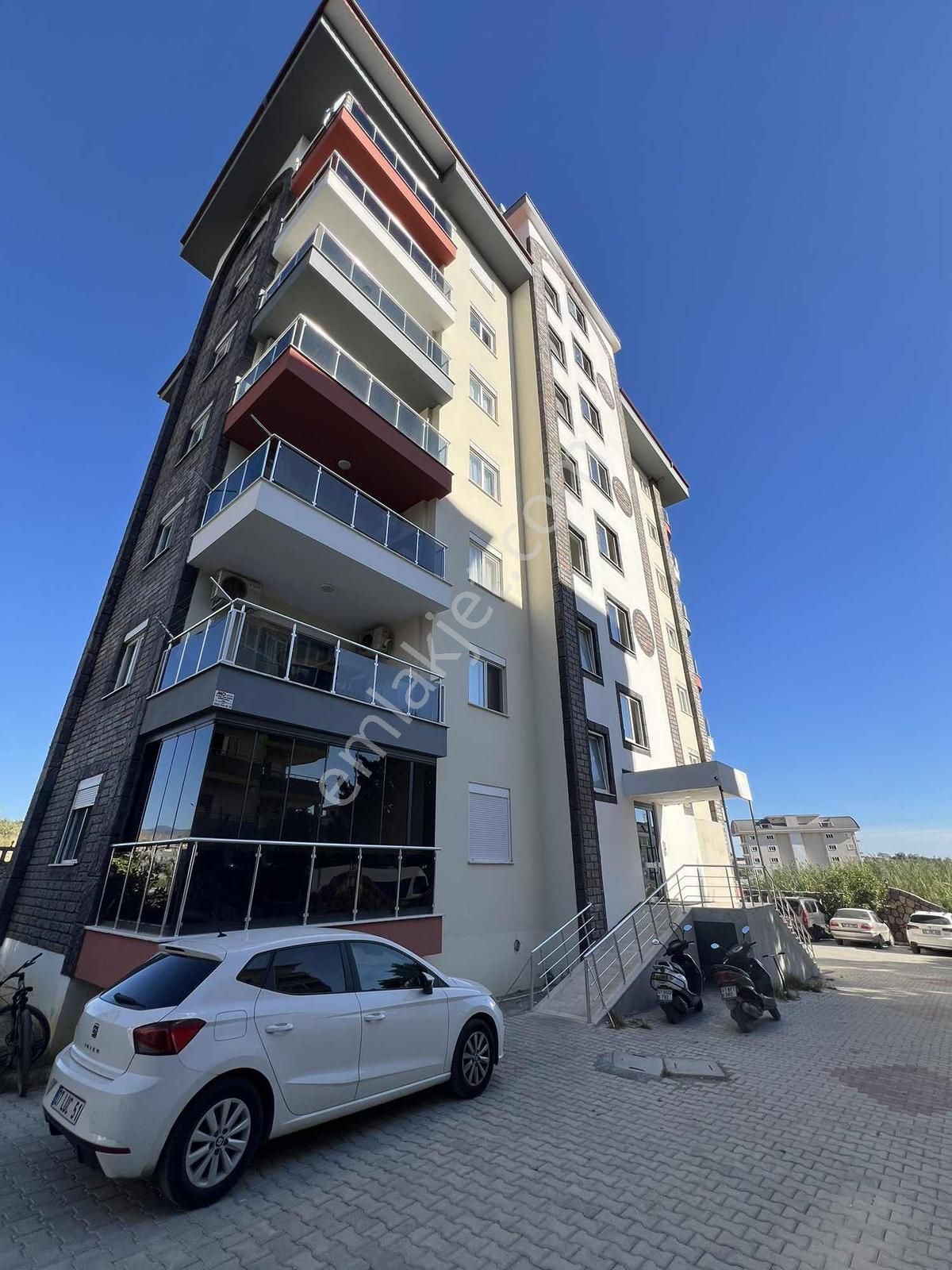 Avsallarda Ayrı Mutfak Geniş Satılık Daire 2+1 - Görsel 3