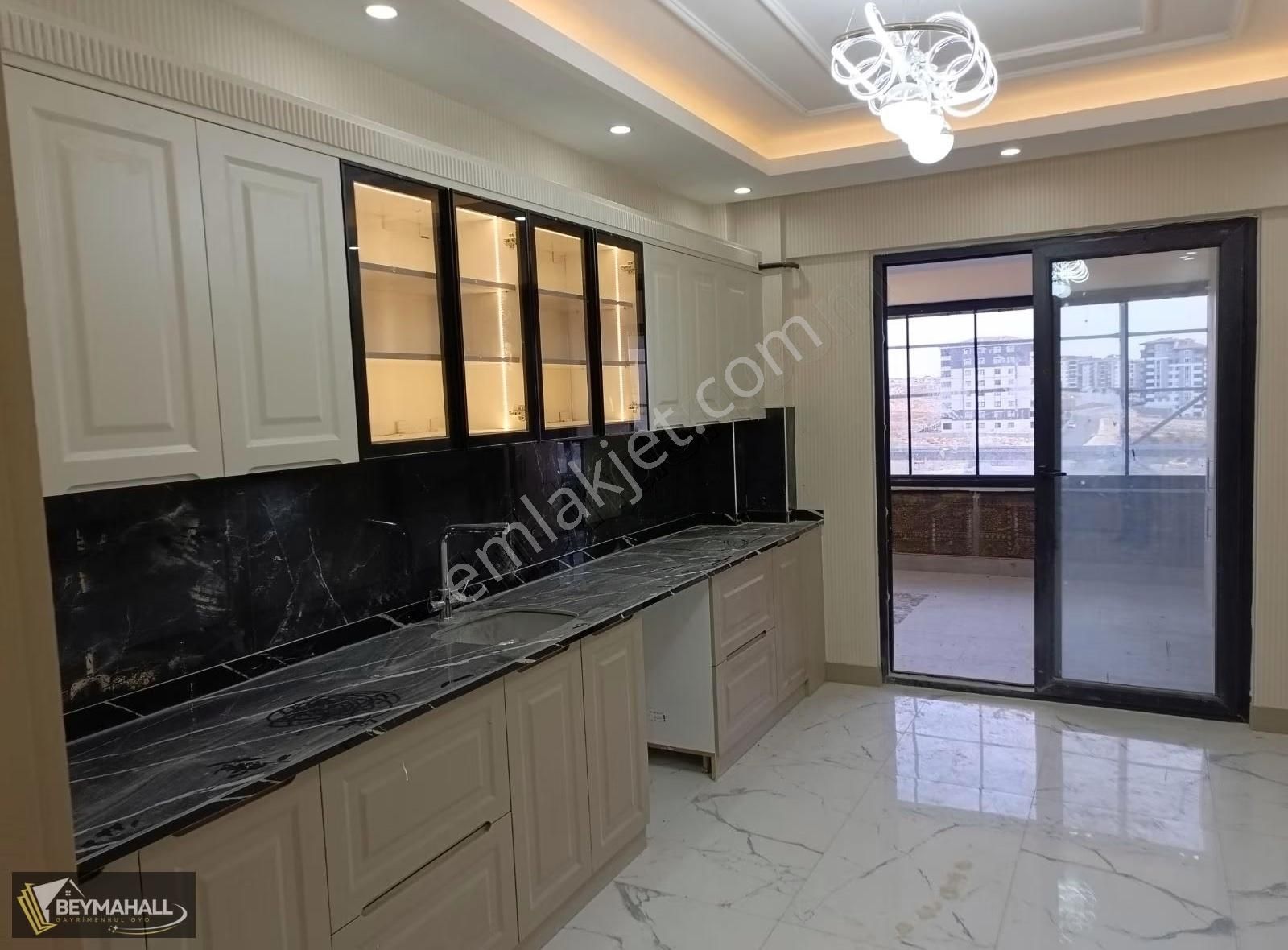 Beymahall Gyo Alparslan Mah 3+1 Geniş Ultra Lüx Daire