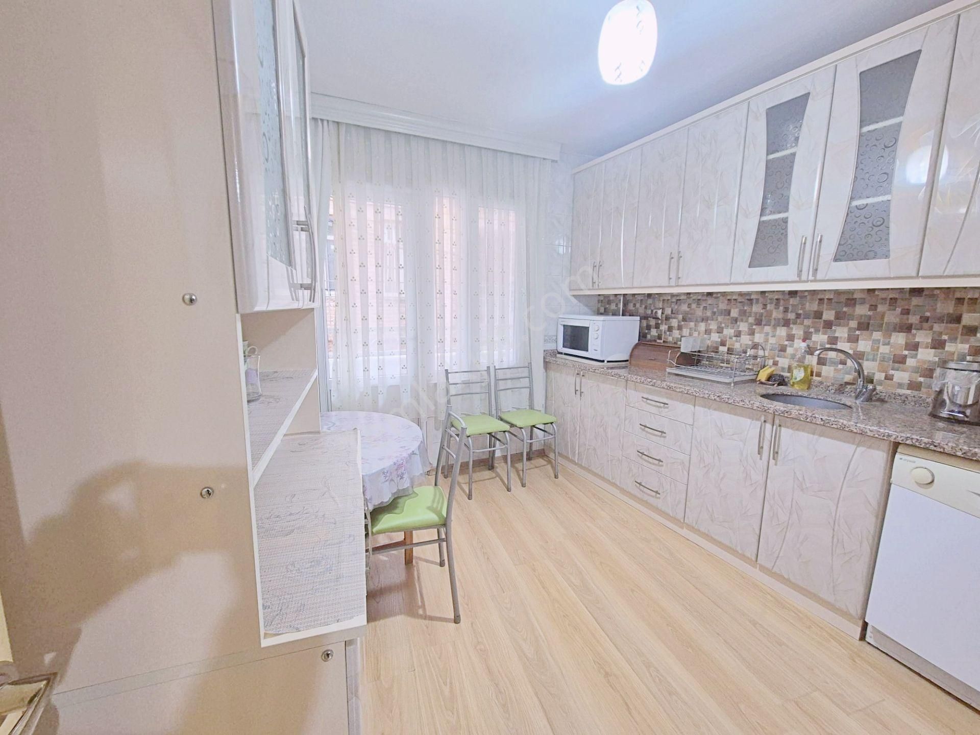 🌀gültaş Emlaktan Edremitte Satılık 2+1 Yatırımlık & Oturmalık Daire - Görsel 12