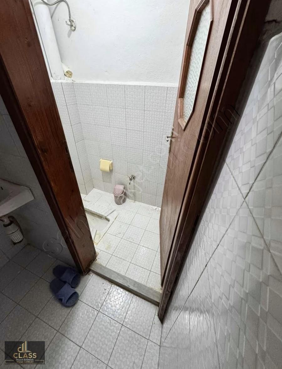 Class Emlaktan Çınarlı Mahllesinde Kiralık 2+1 Daire - Görsel 12