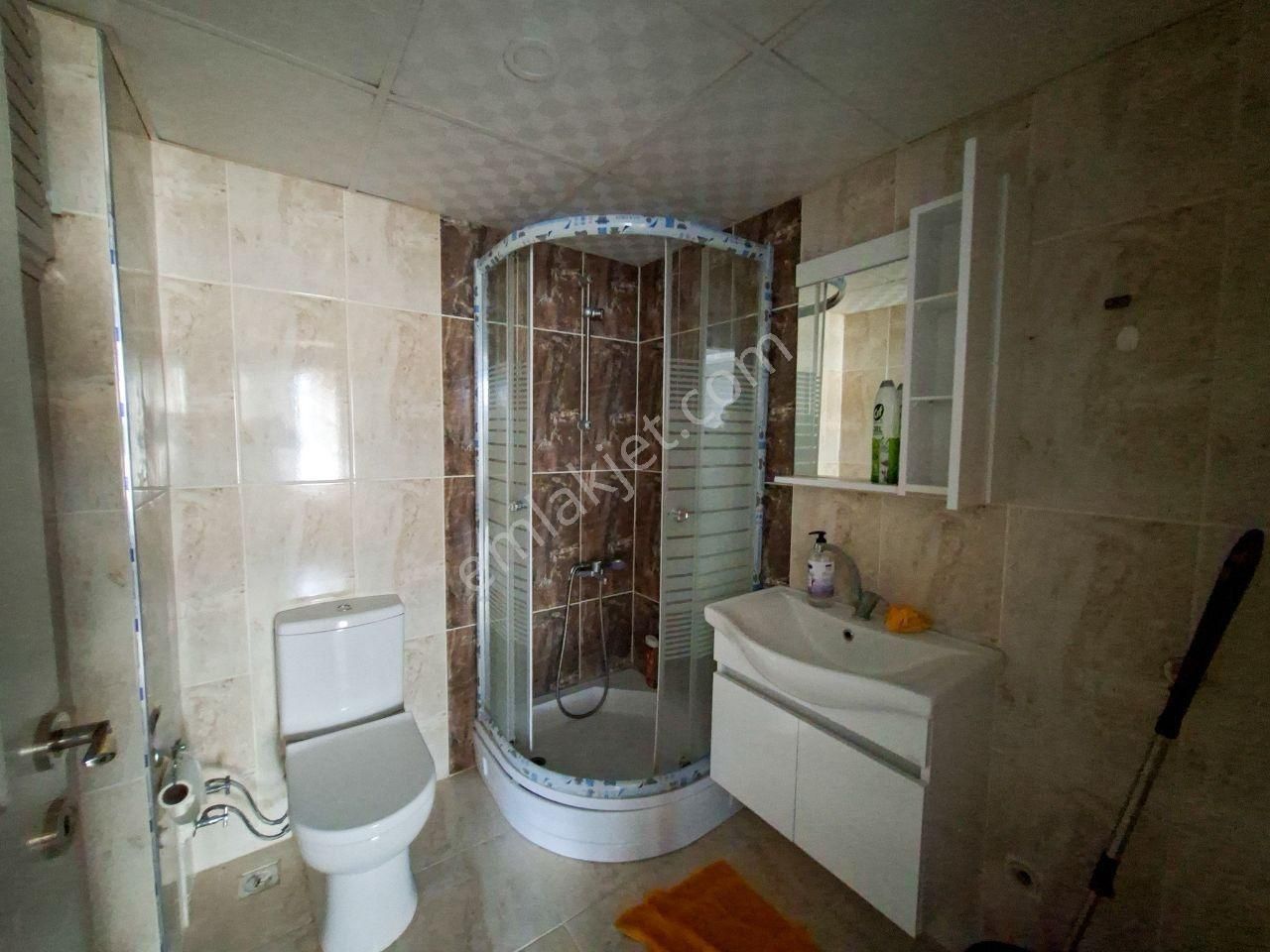 Hak Emlaktan Üniversitede Cadde Cepheli Satılık 1+1 Eşyalı Daire - Görsel 7