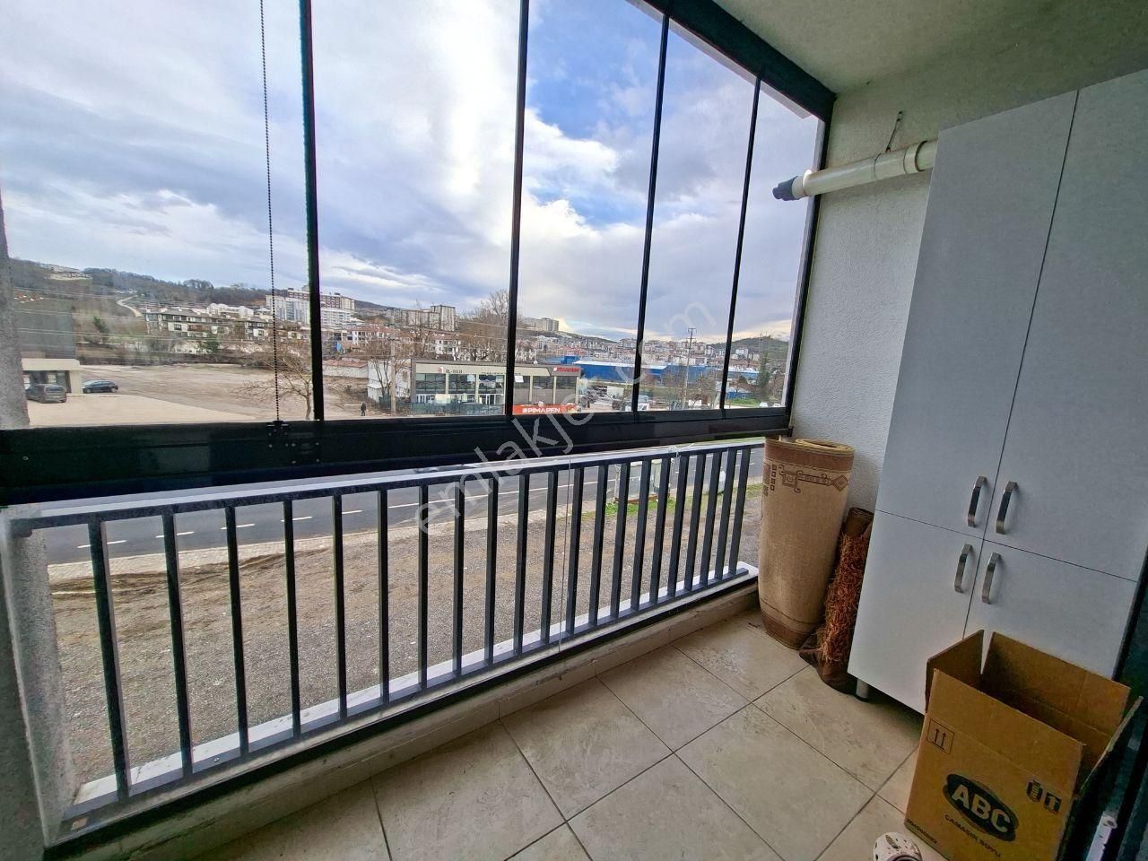 Hak Emlaktan Üniversitede Cadde Cepheli Satılık 1+1 Eşyalı Daire - Görsel 5