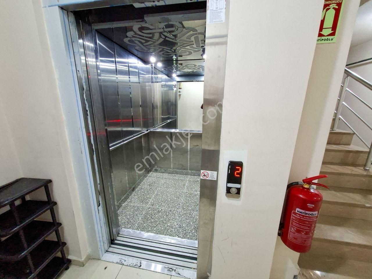 Hak Emlaktan Üniversitede Cadde Cepheli Satılık 1+1 Eşyalı Daire - Görsel 10